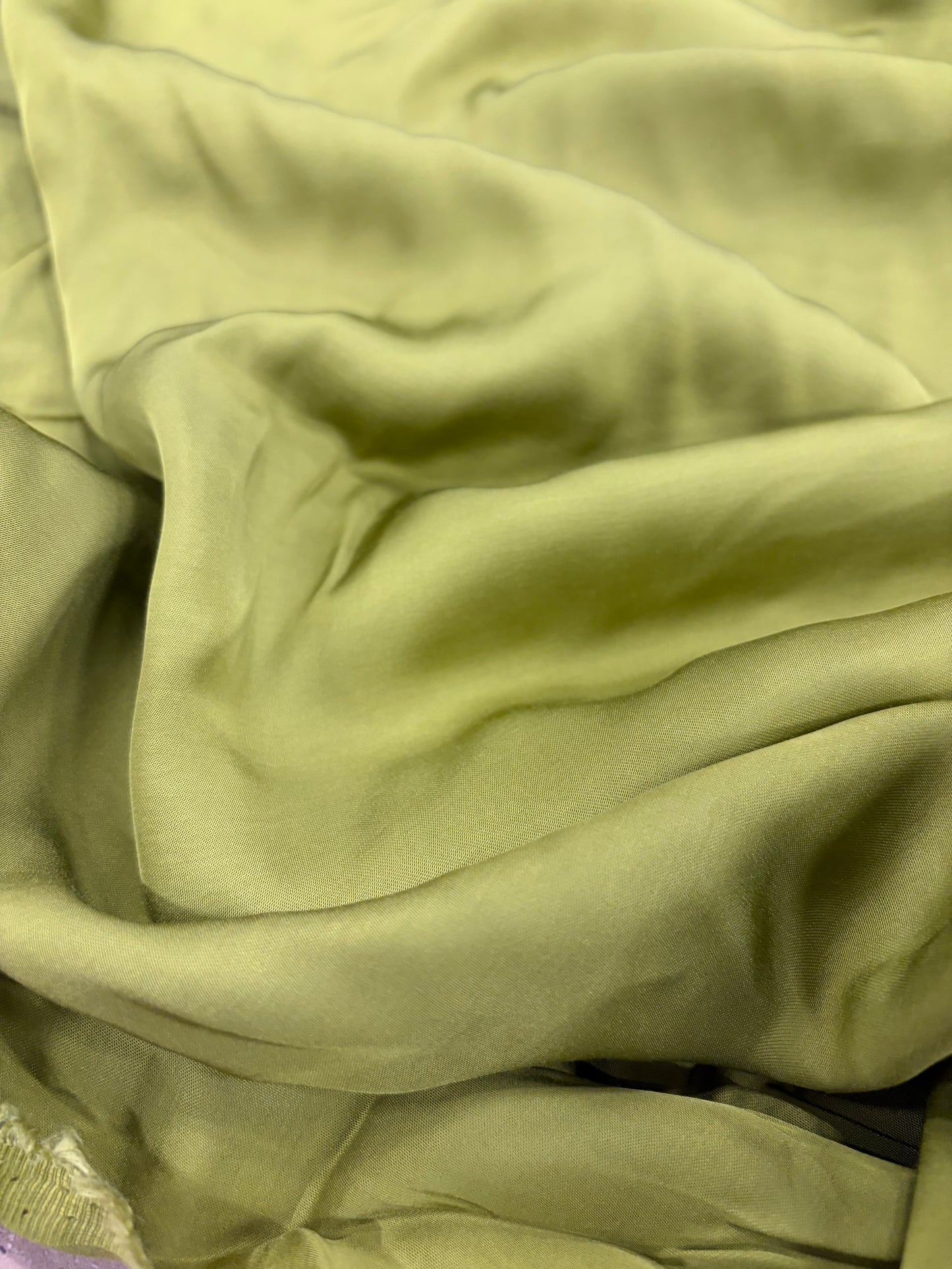 KELLY 021 satin viscose avocado colour