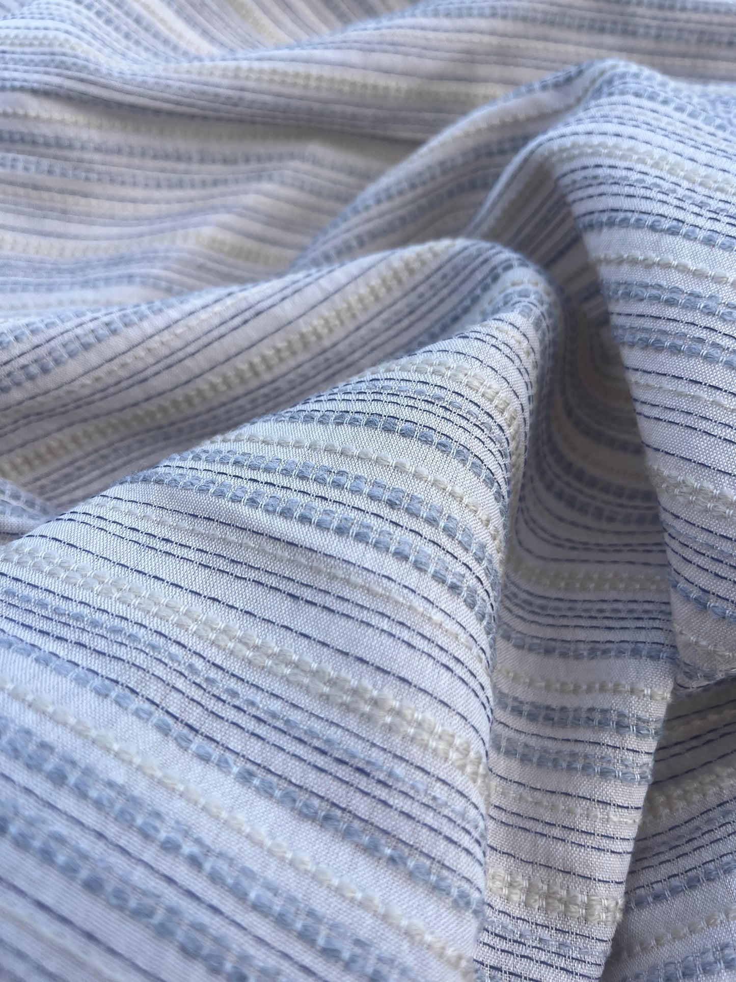 HERA 005 Gauze crinckle light jacquard stripes beige/indigo