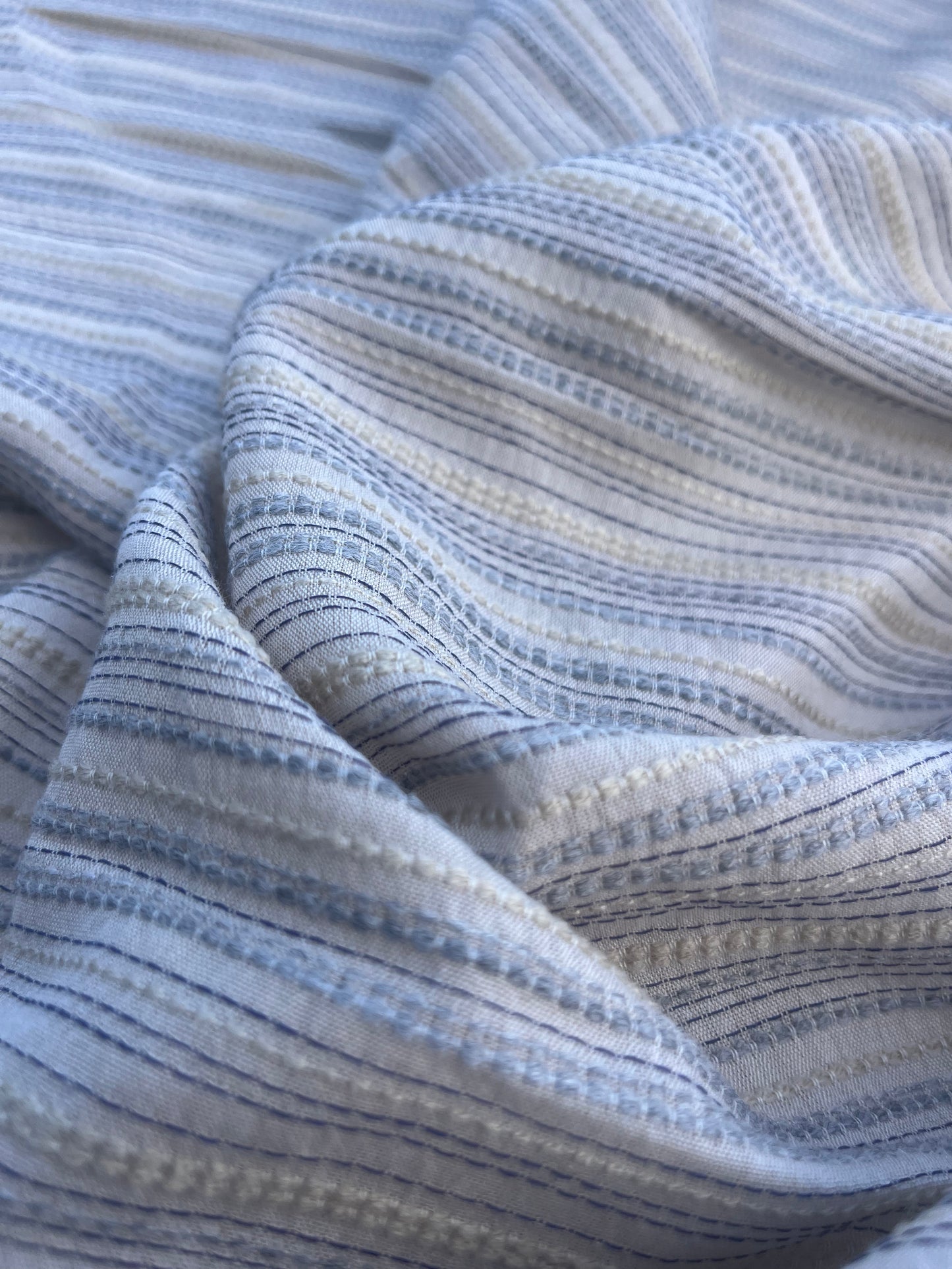 HERA 005 Gauze crinckle light jacquard stripes beige/indigo