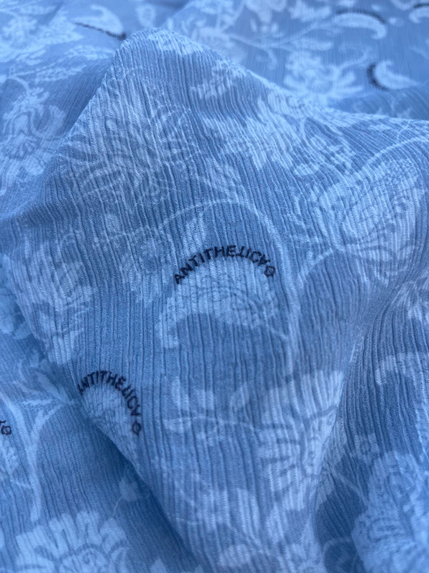 HERA 009 crepon viscose jacobean flower multi blue