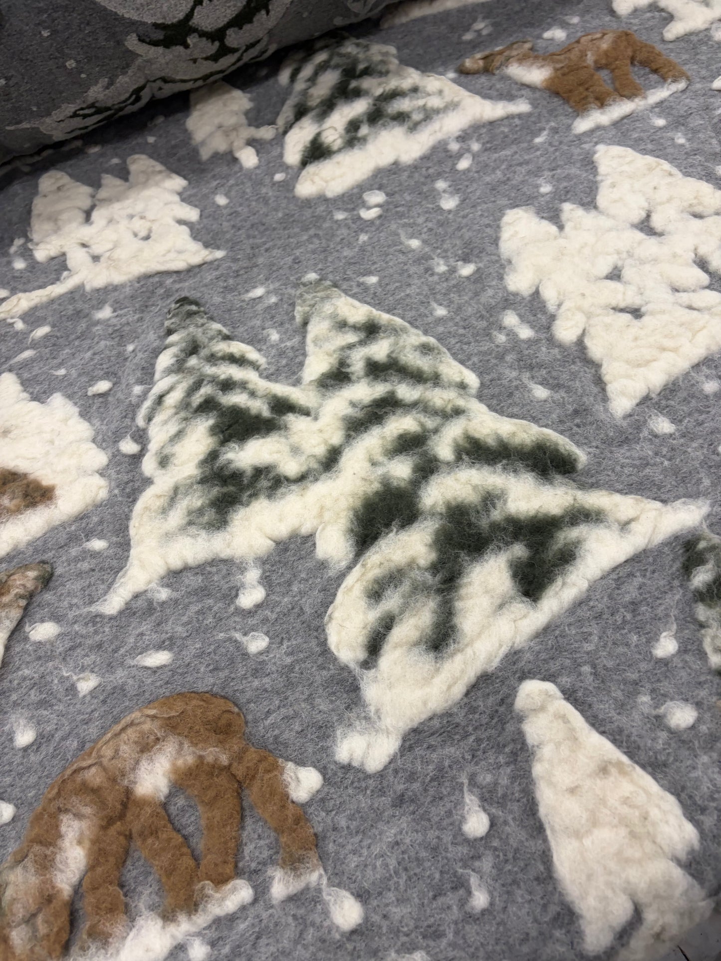 RHINO 003 heavy boiled wool with applicated snowy landscape