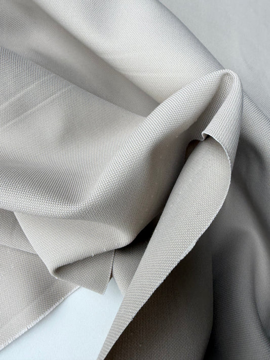 AMI 016 cotton viscose fluid panama sand