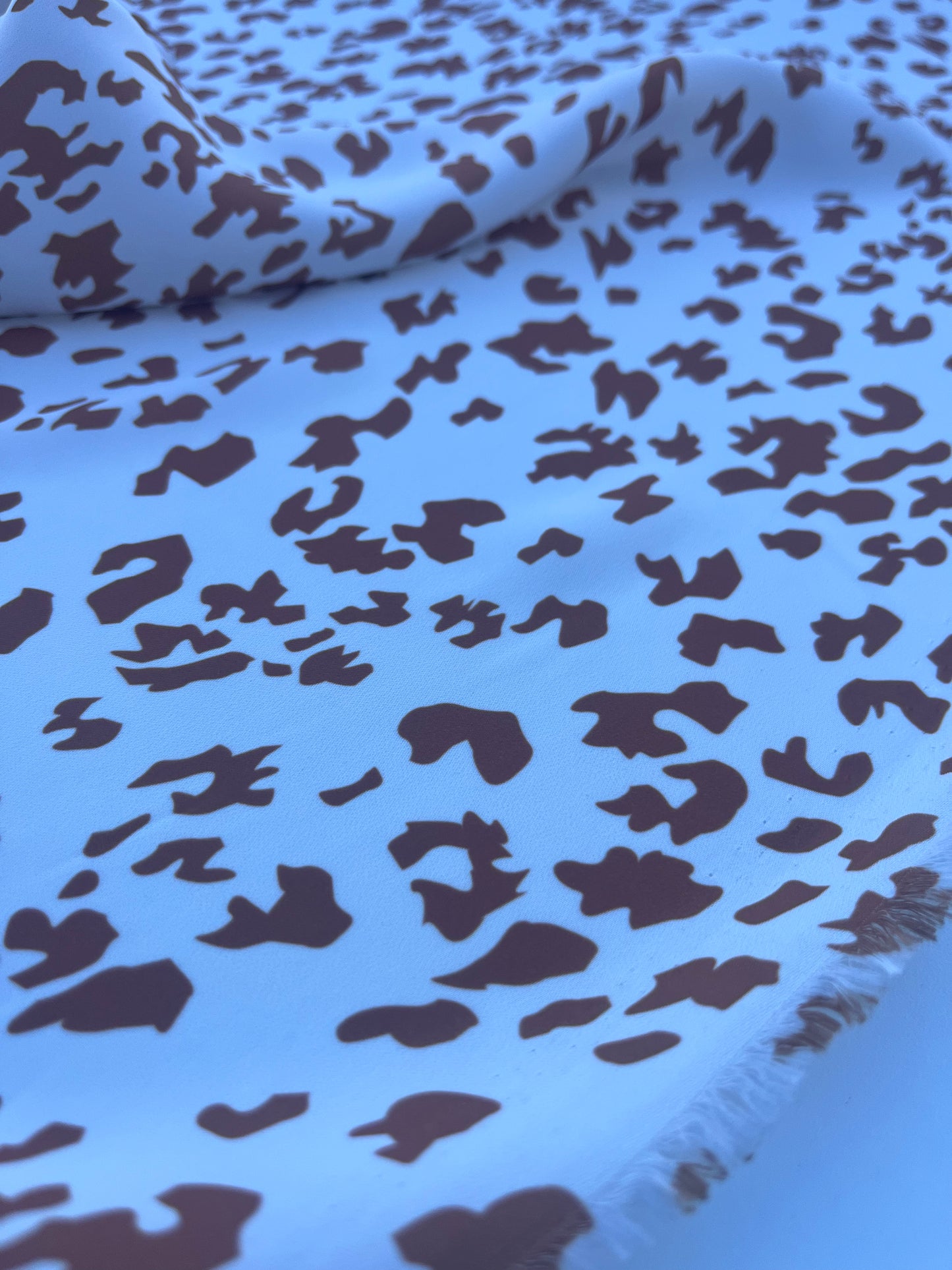 HERA 011  satin animal print white/cognac