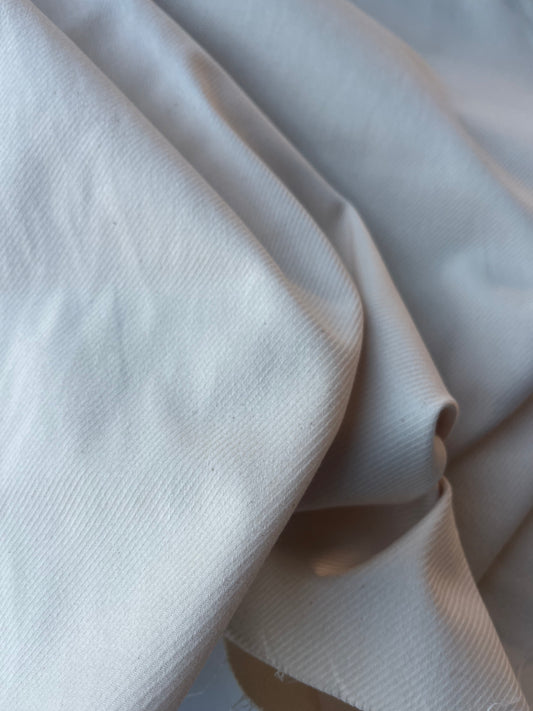 ALAN 002 heavy cotton tricotine ecru