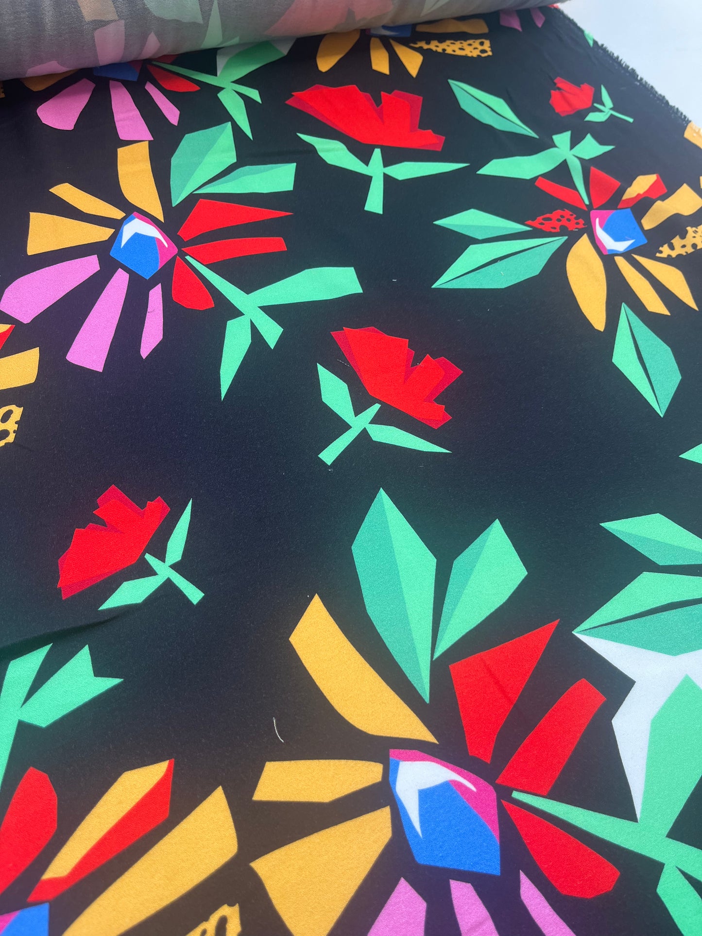HERA 018 viscose crêpe potato flowers digital print