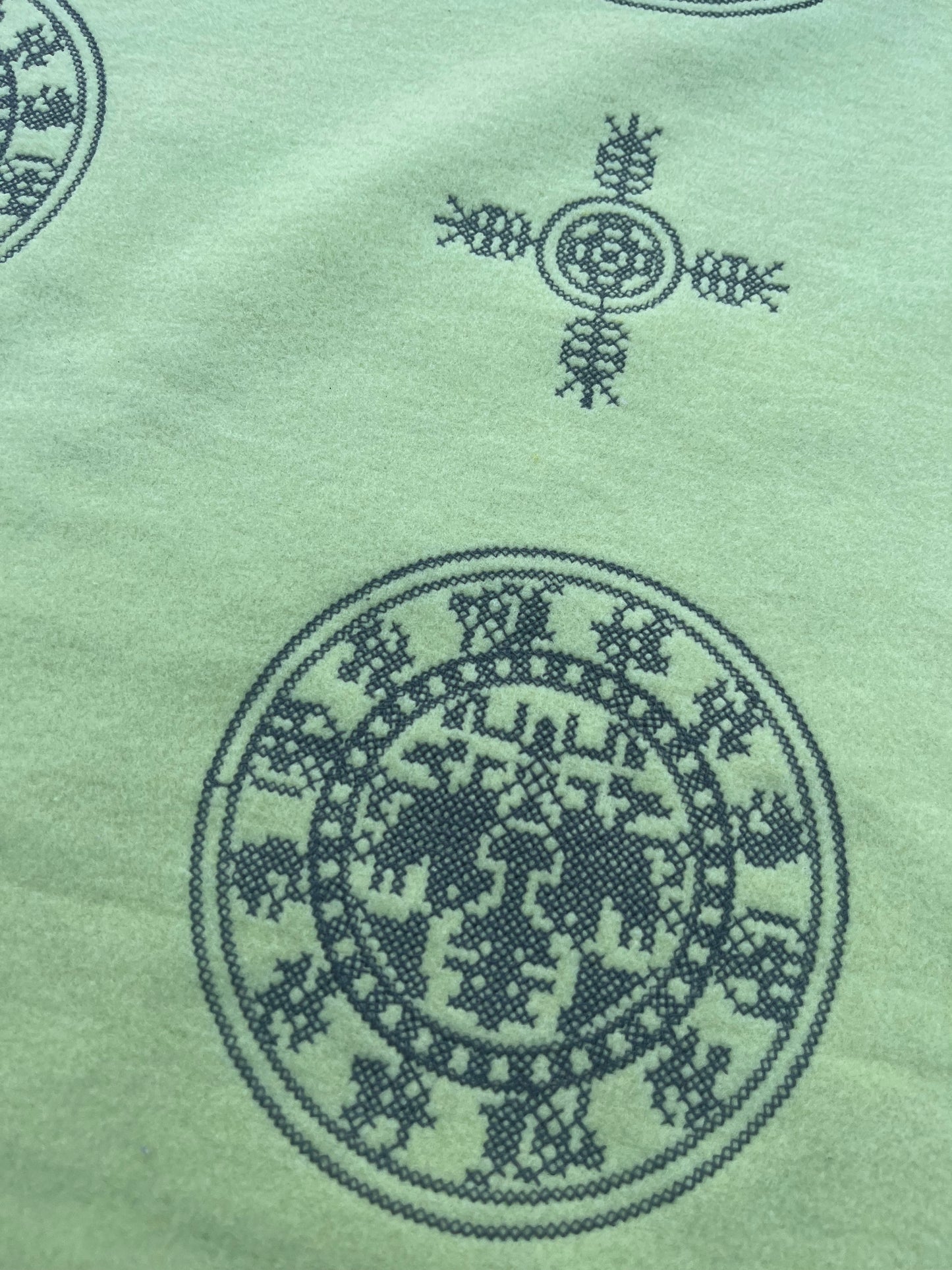 HERA 017 wool jacquard  lime/moss