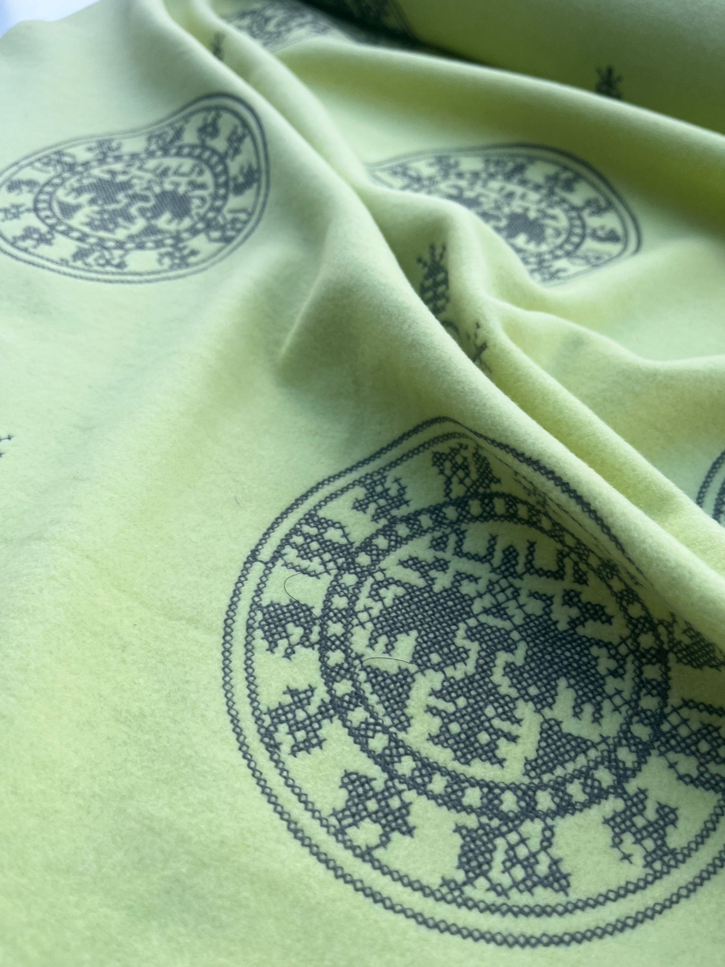 HERA 017 wool jacquard  lime/moss