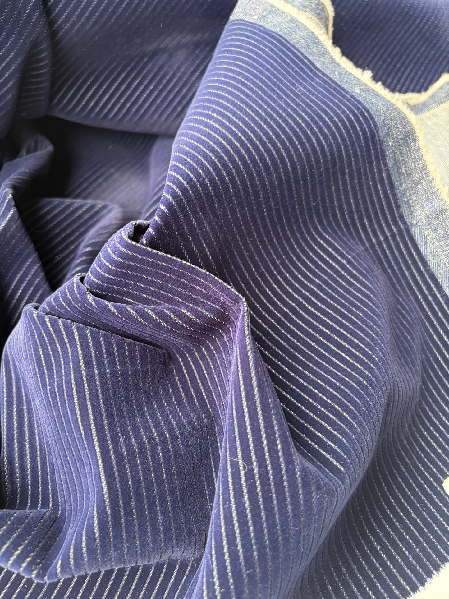 JEANS DROP 010 Indigo velvet denim