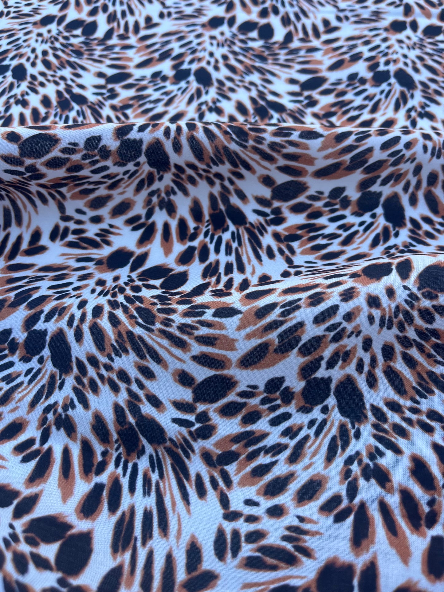 HERA 021 cotton voile animal feathers