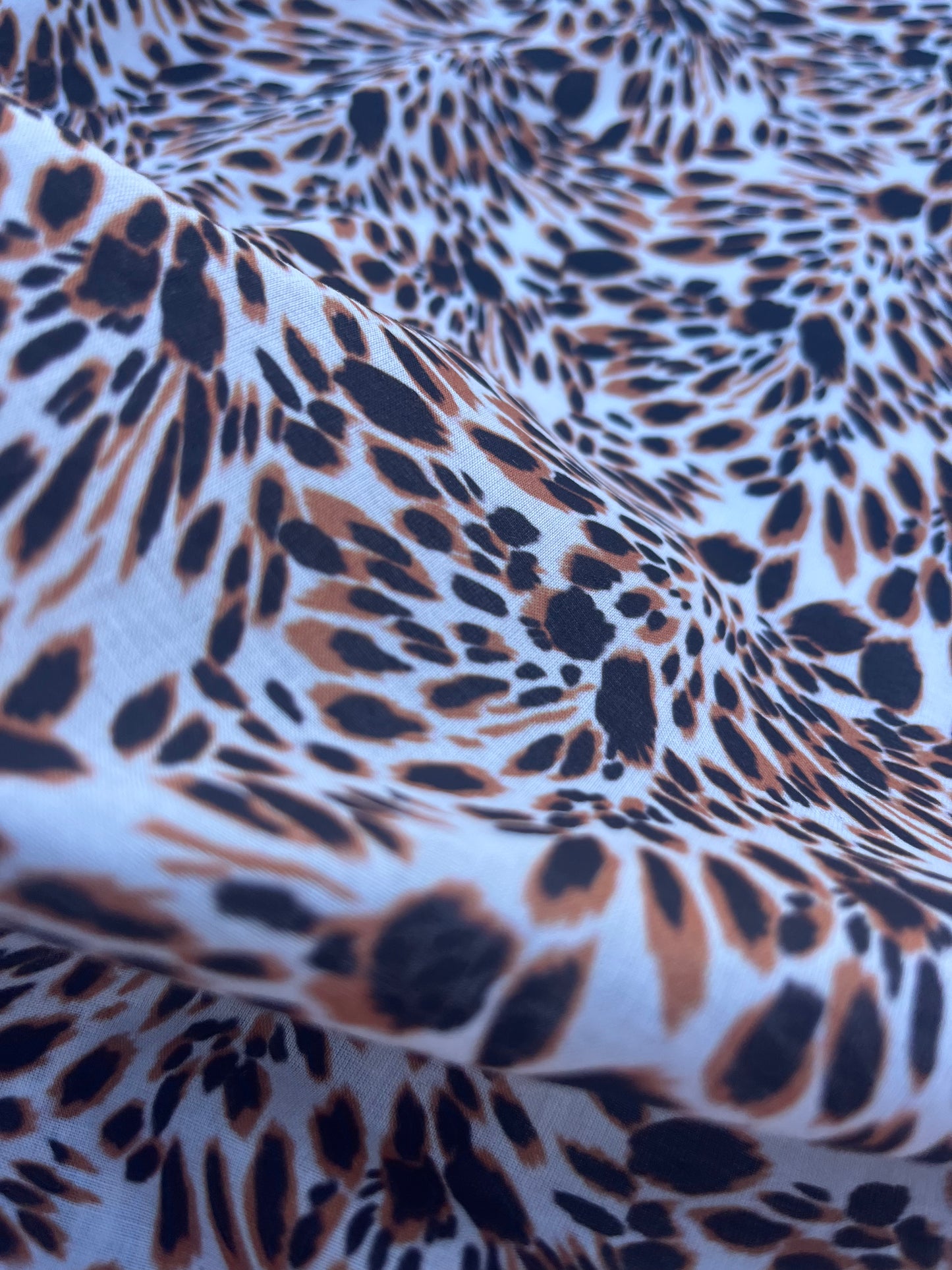 HERA 021 cotton voile animal feathers