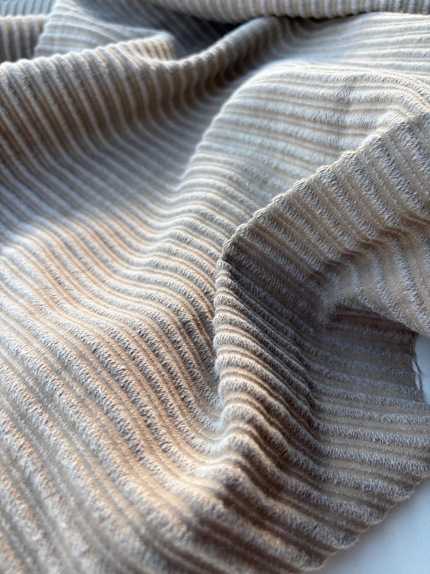 TINO 002 irregular velours stripes