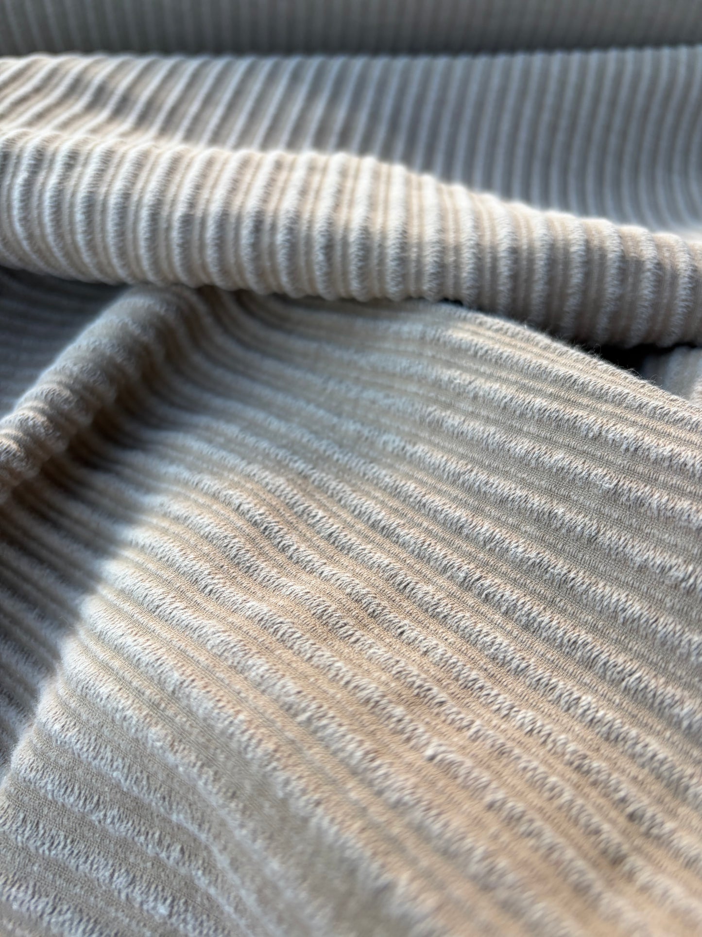 TINO 002 irregular velours stripes
