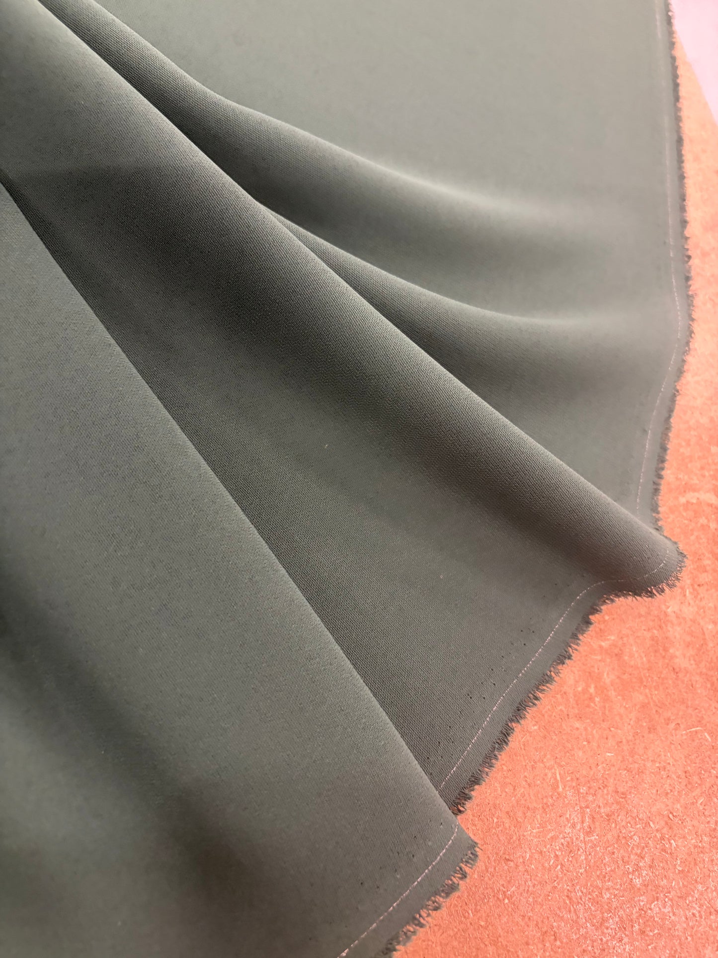 RHINO 025 crêpe dark green