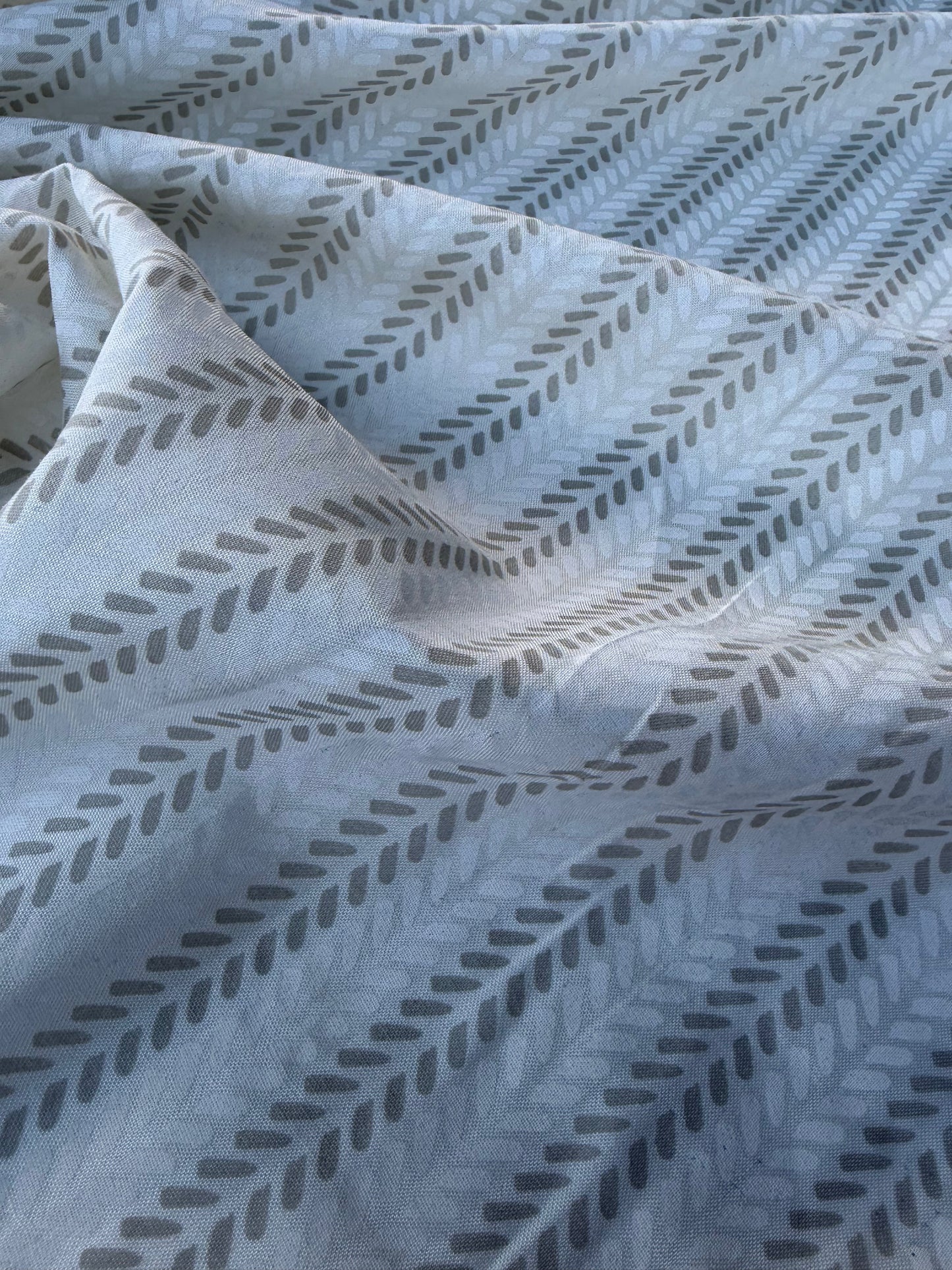 TINO 004 cotton voile sand/taupe print