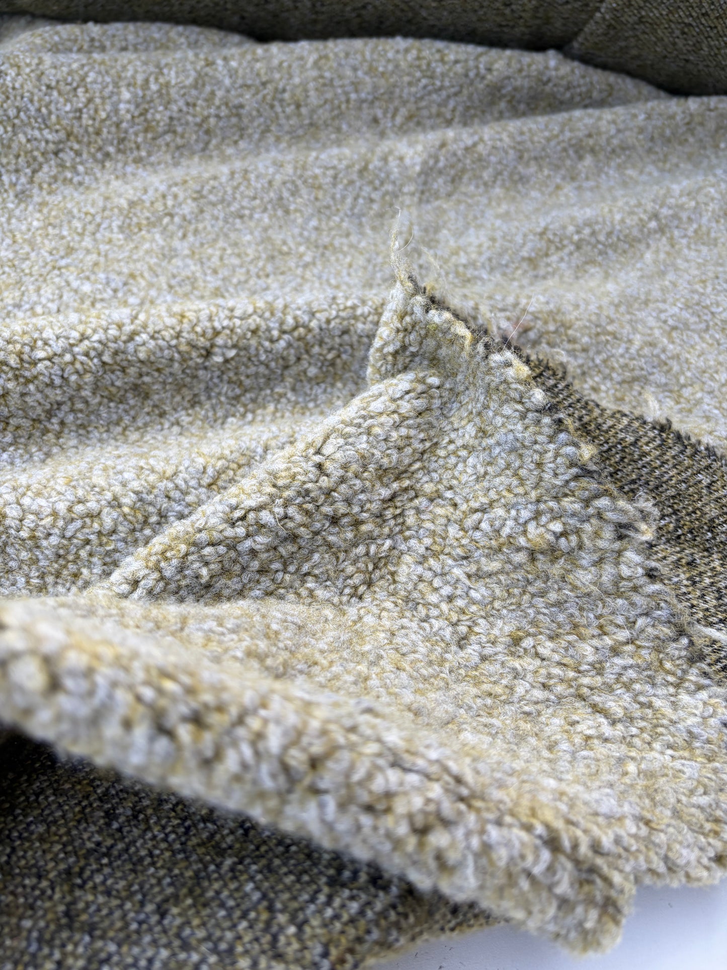 WILD WOOL 012 khaky mélange wool bouclette