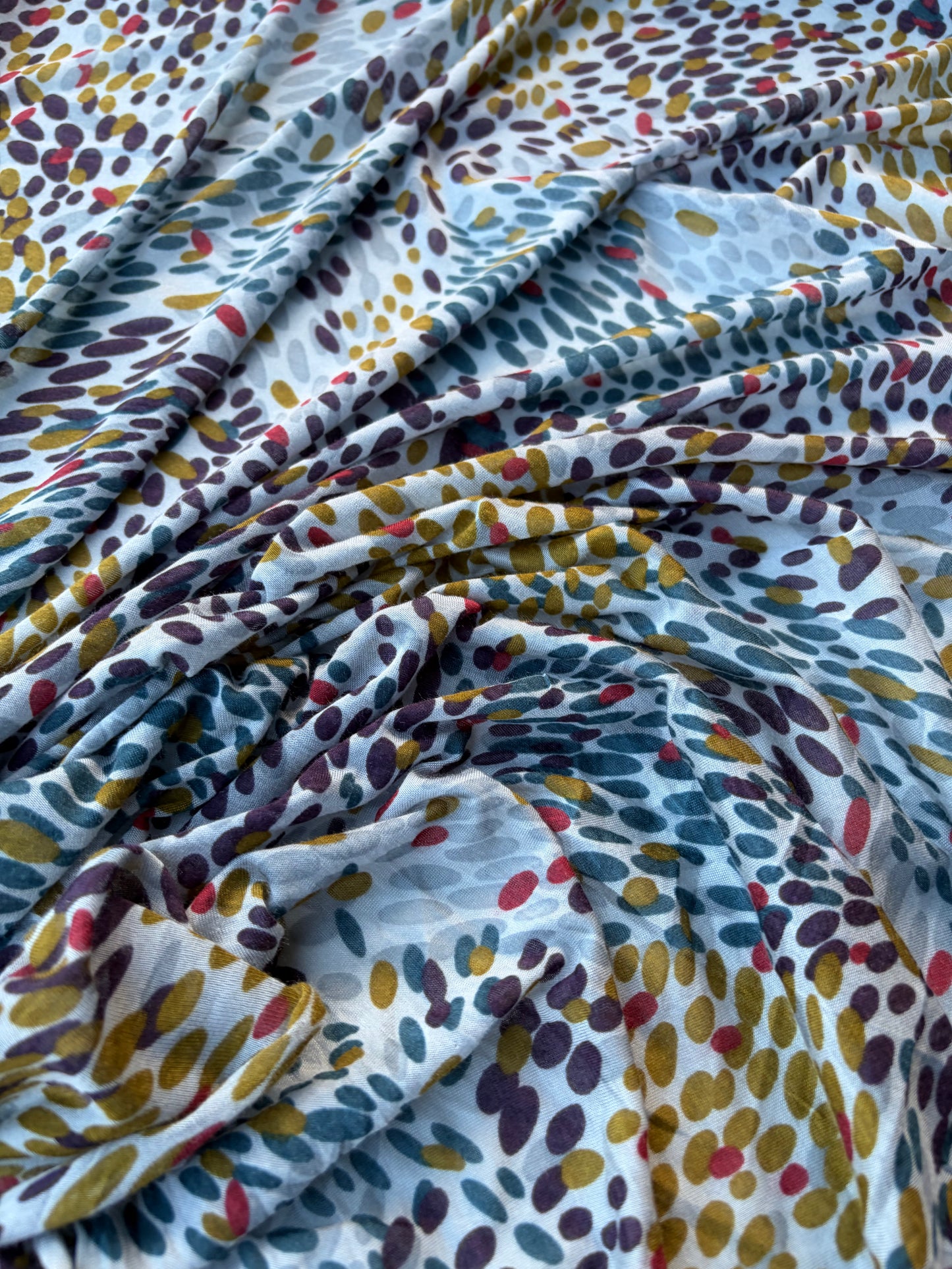 TINO 011 light jersey viscose multicolour dots