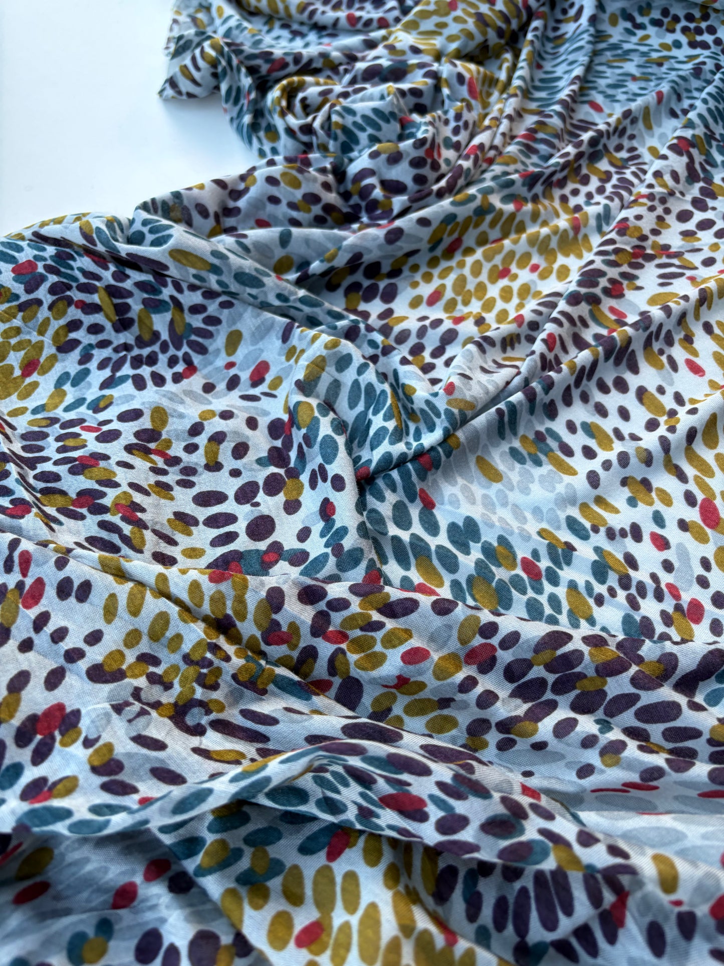TINO 011 light jersey viscose multicolour dots