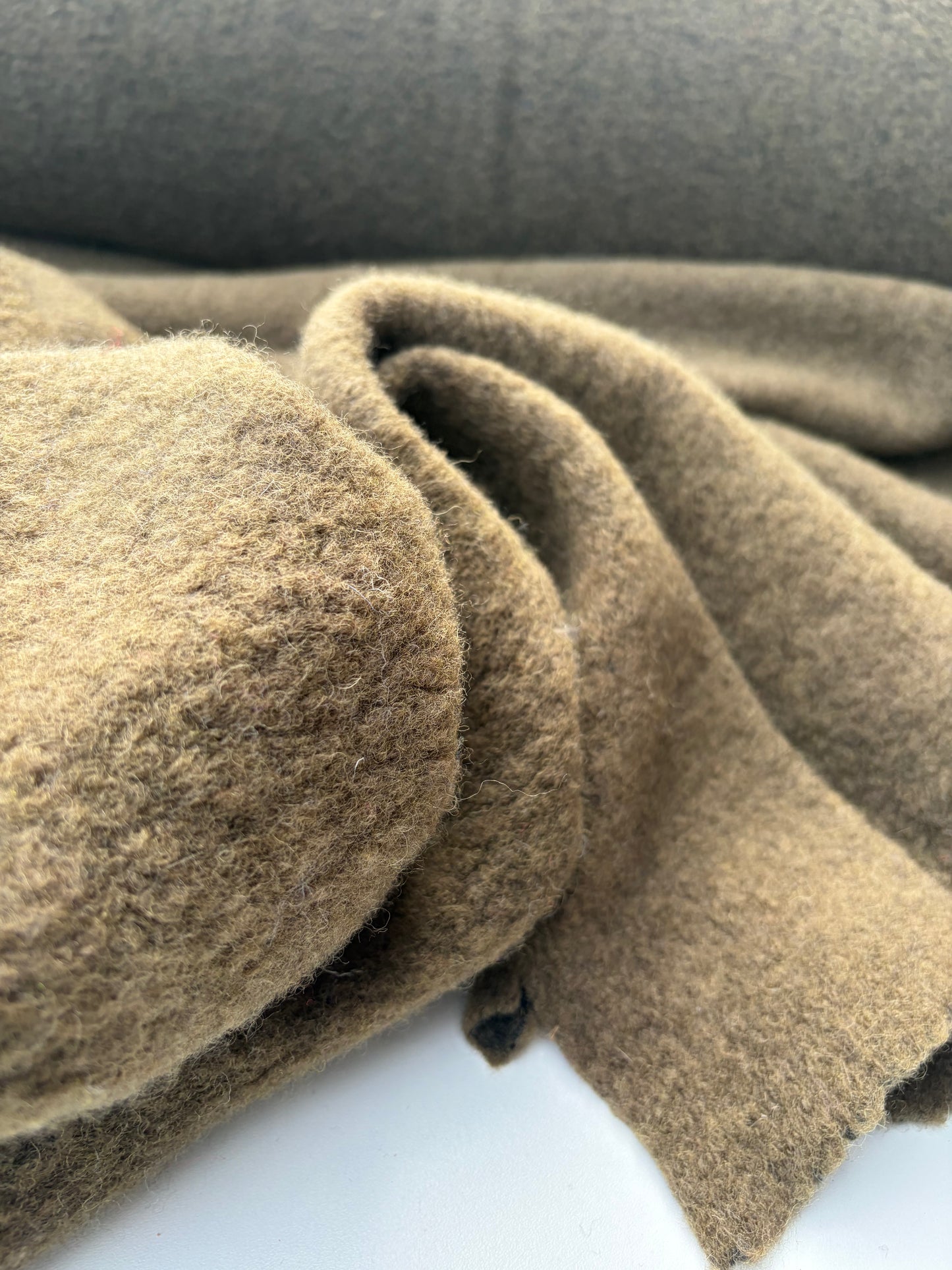 WILD WOOL 013 moss green boiled wool