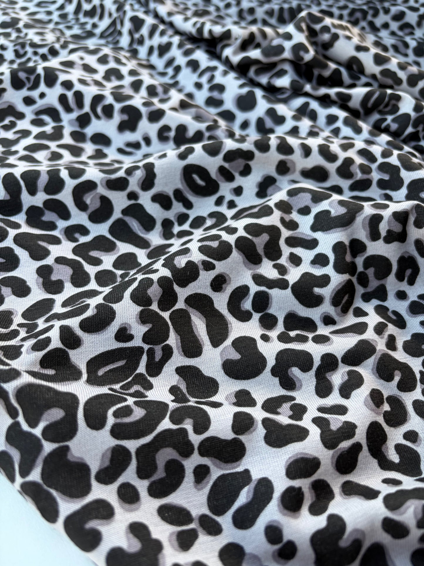 TINO 011 light jersey viscose animalier