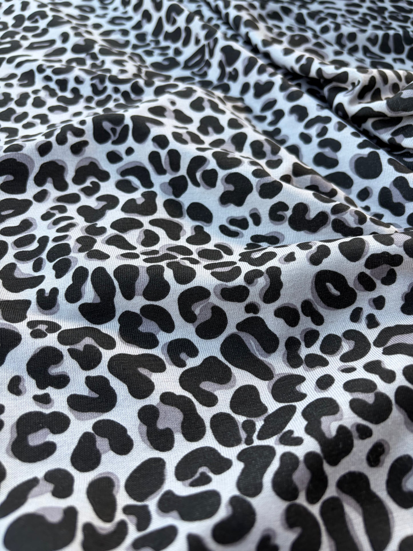 TINO 011 light jersey viscose animalier