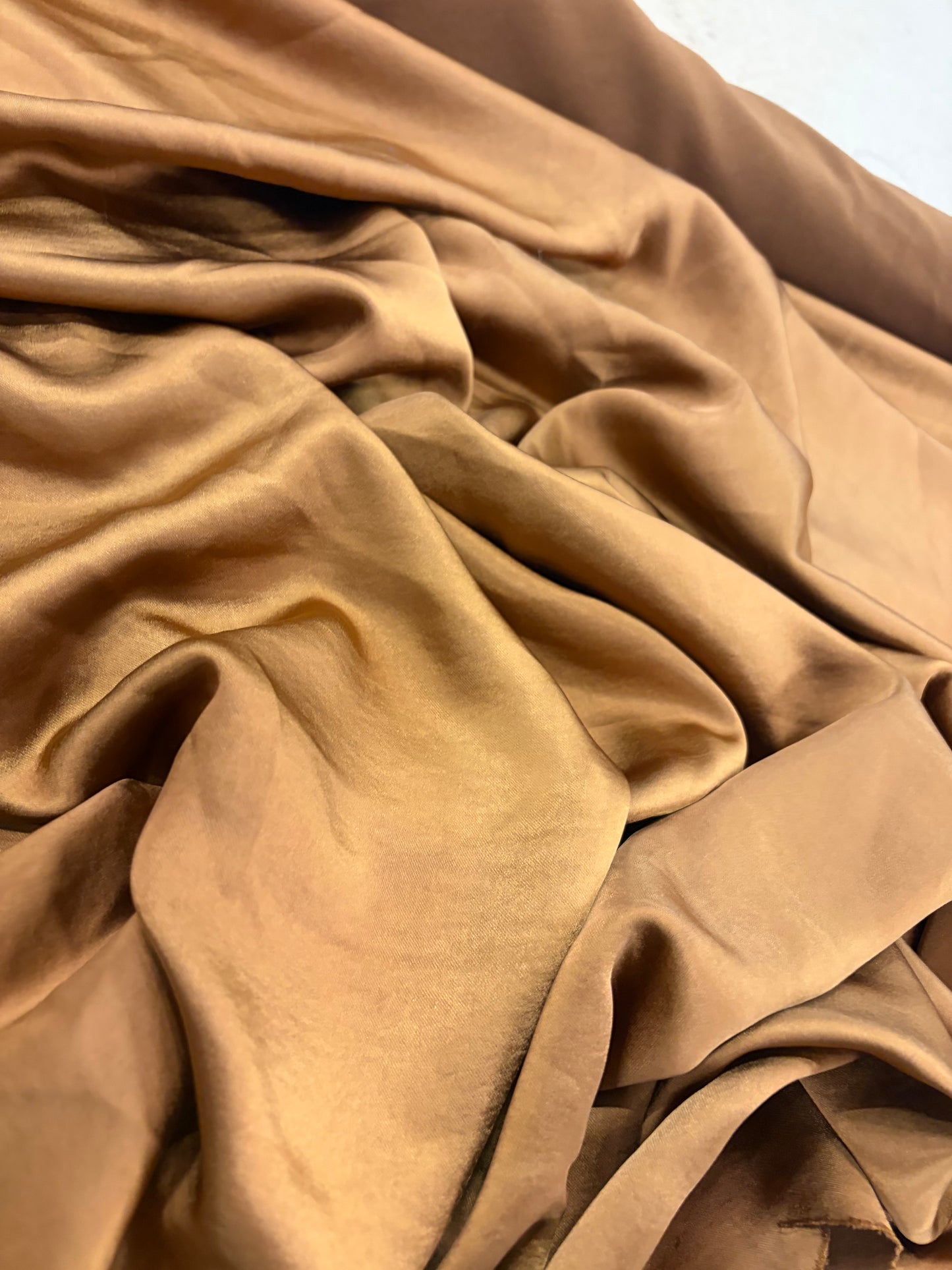 RHINO 036 dull satin stretch cognac