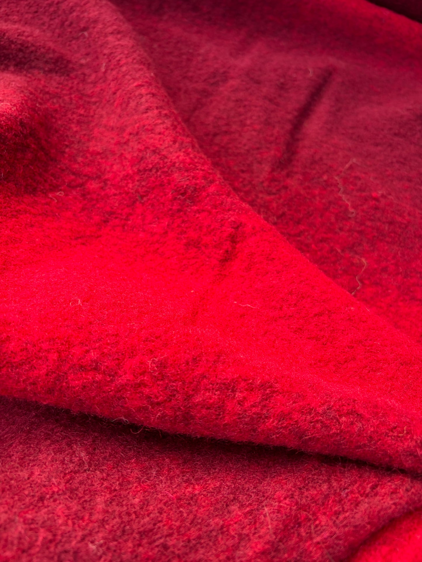 WILD WOOL 016 red striped boiled wool