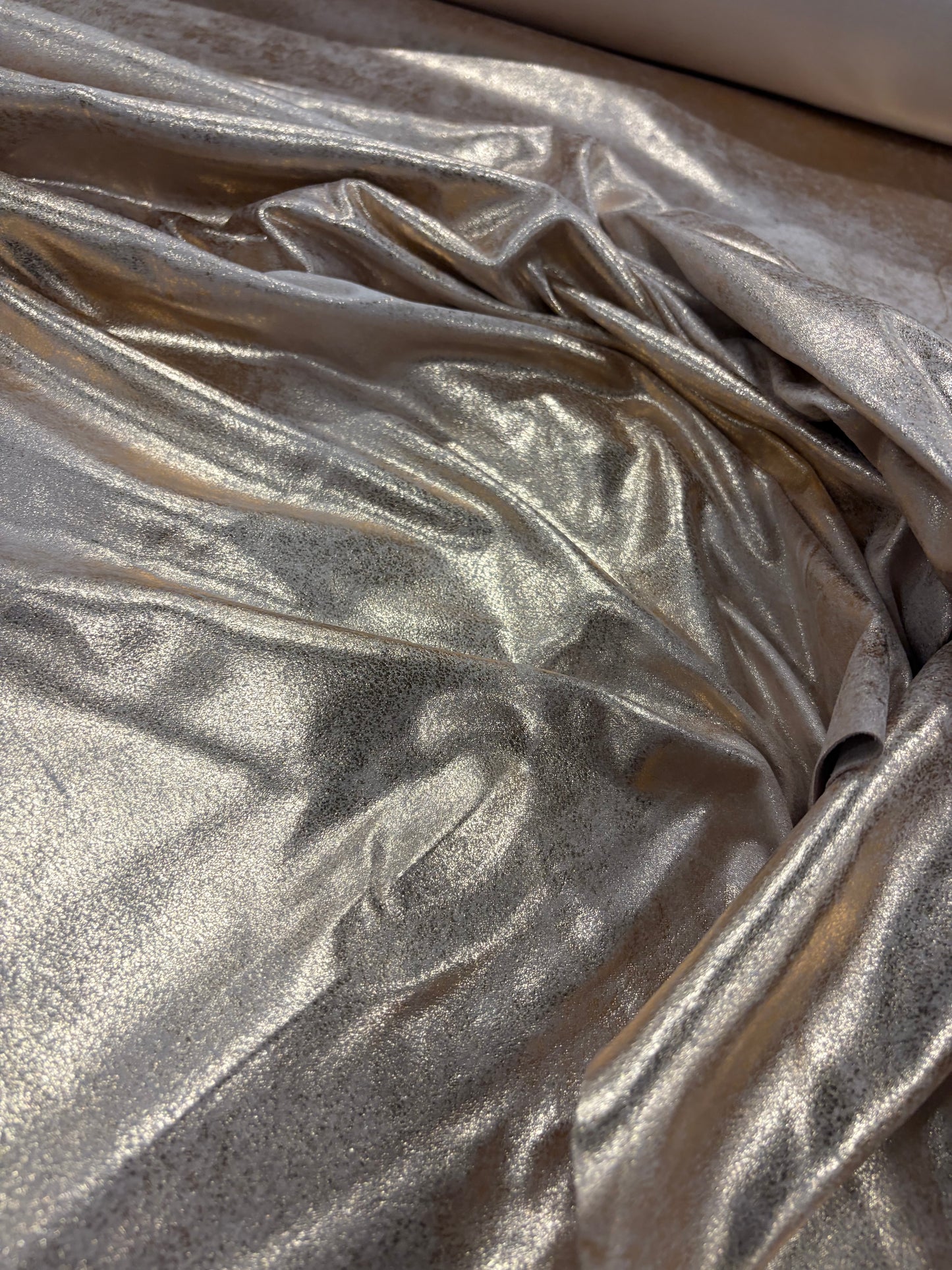 RHINO 037 shiny copper laminated velvet stretch