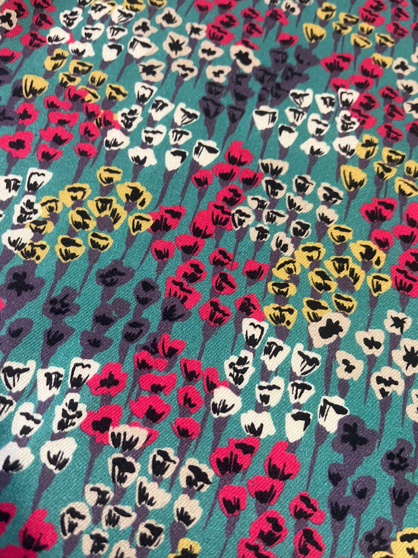 XII 019 warm viscose twill print