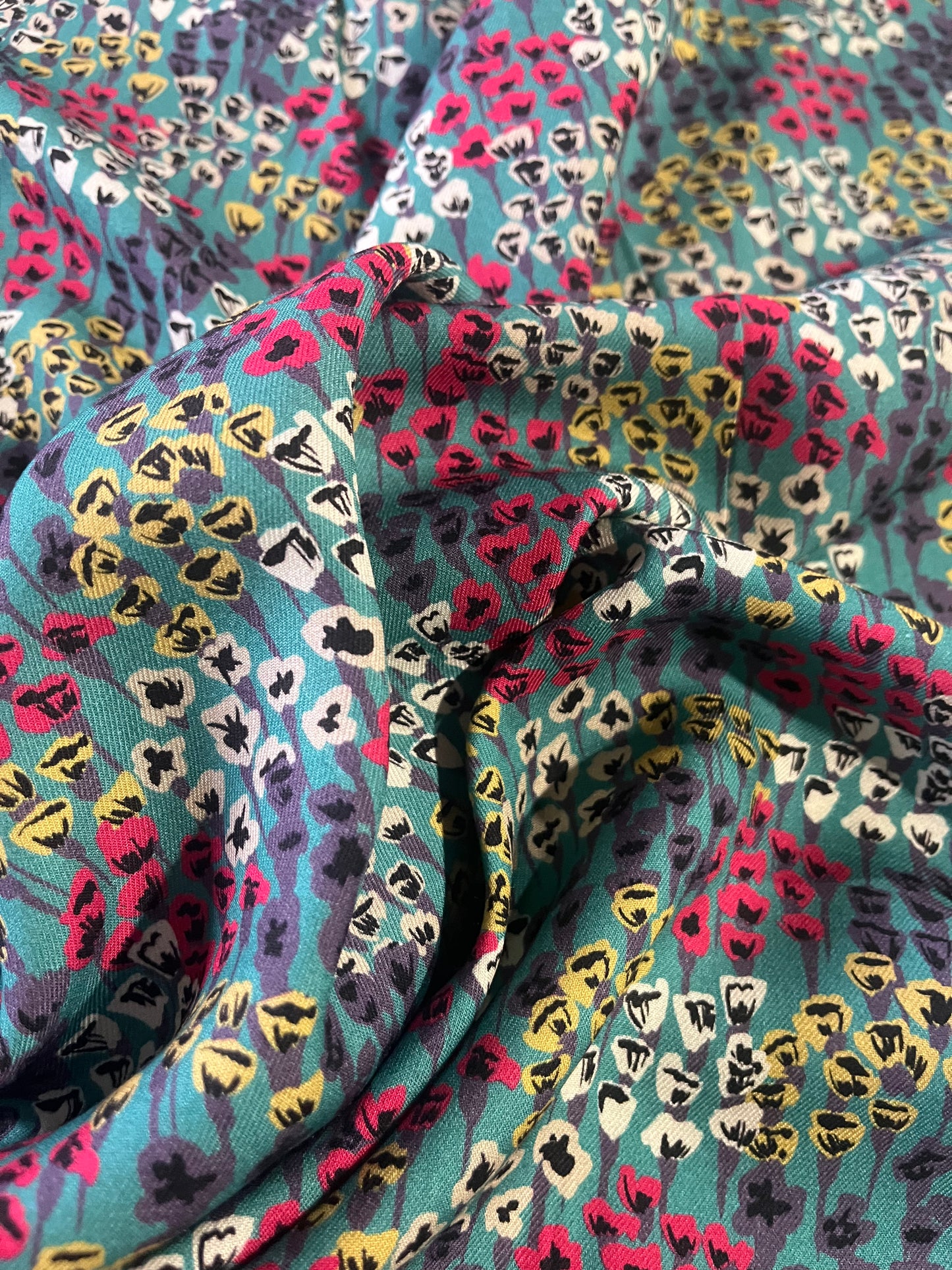 XII 019 warm viscose twill print