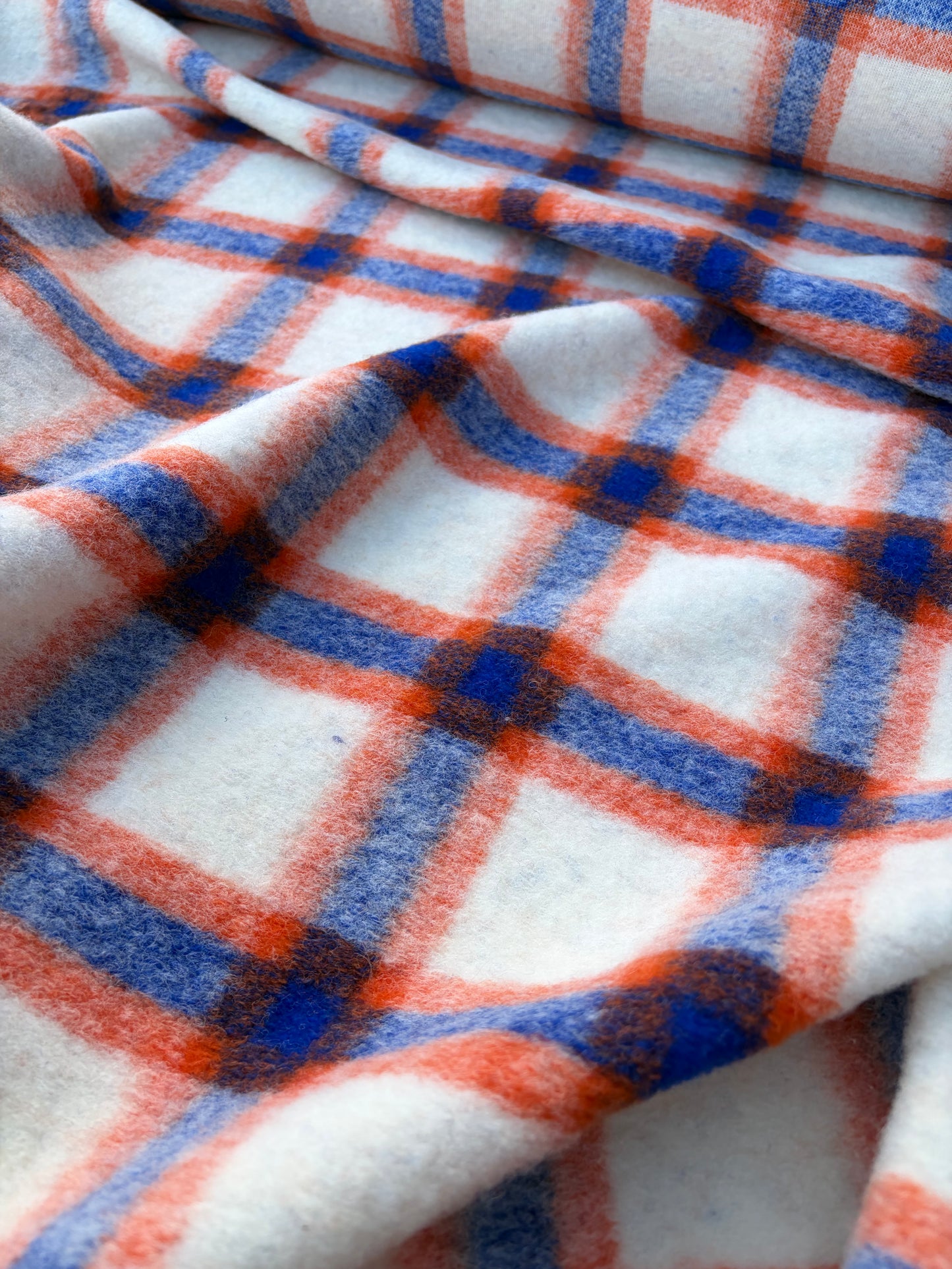 WILD WOOL 024 blue/orange  boiled wool