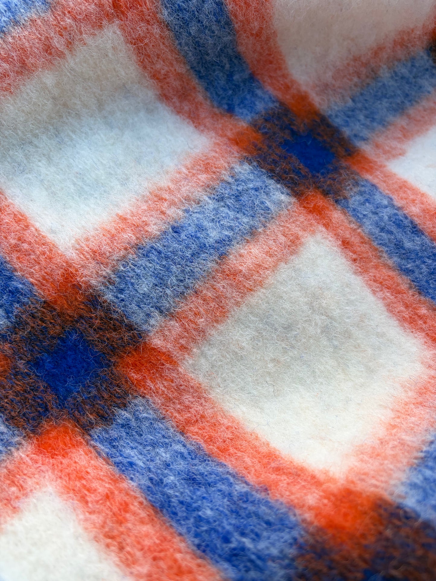 WILD WOOL 024 blue/orange  boiled wool