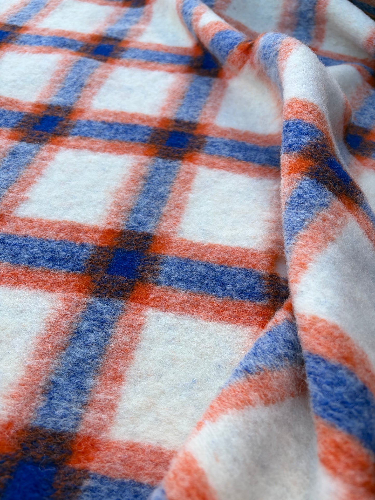 WILD WOOL 024 blue/orange  boiled wool