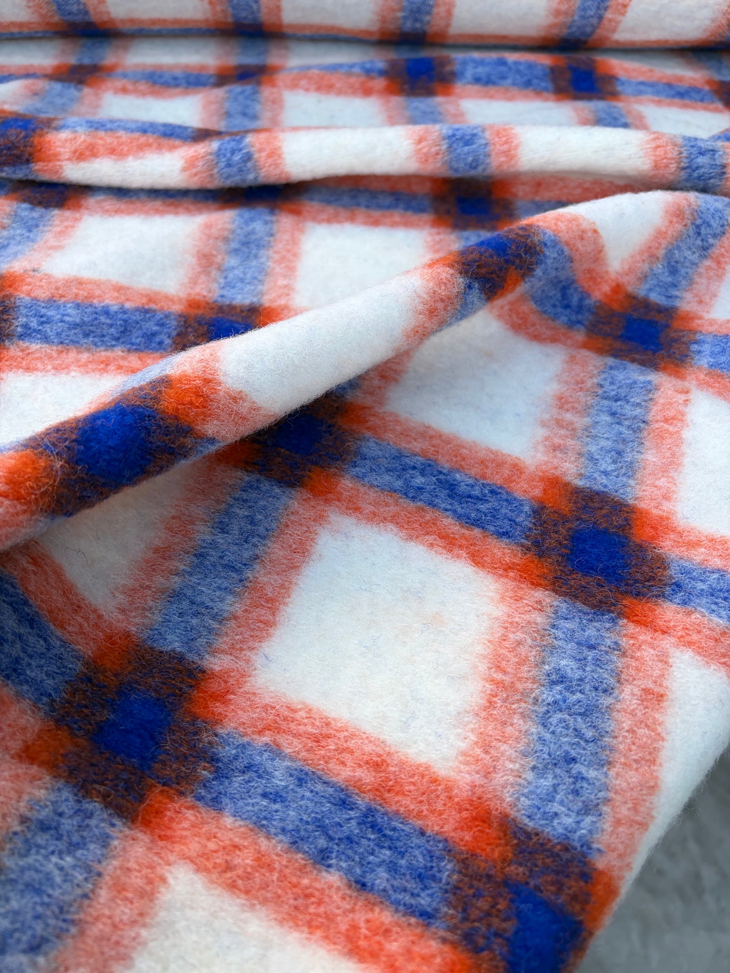 WILD WOOL 024 blue/orange  boiled wool