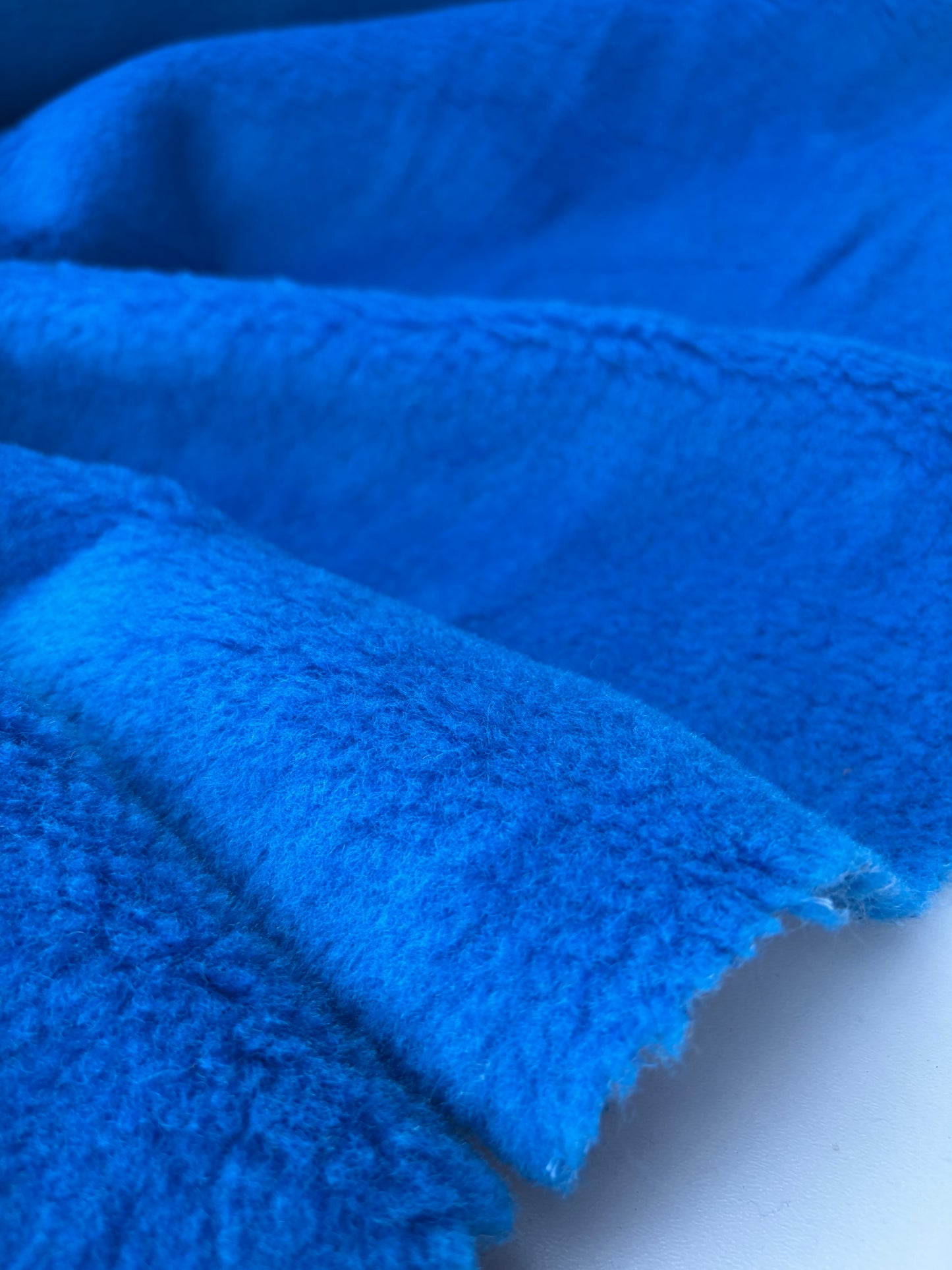 WILD WOOL 025 electric blue boiled wool