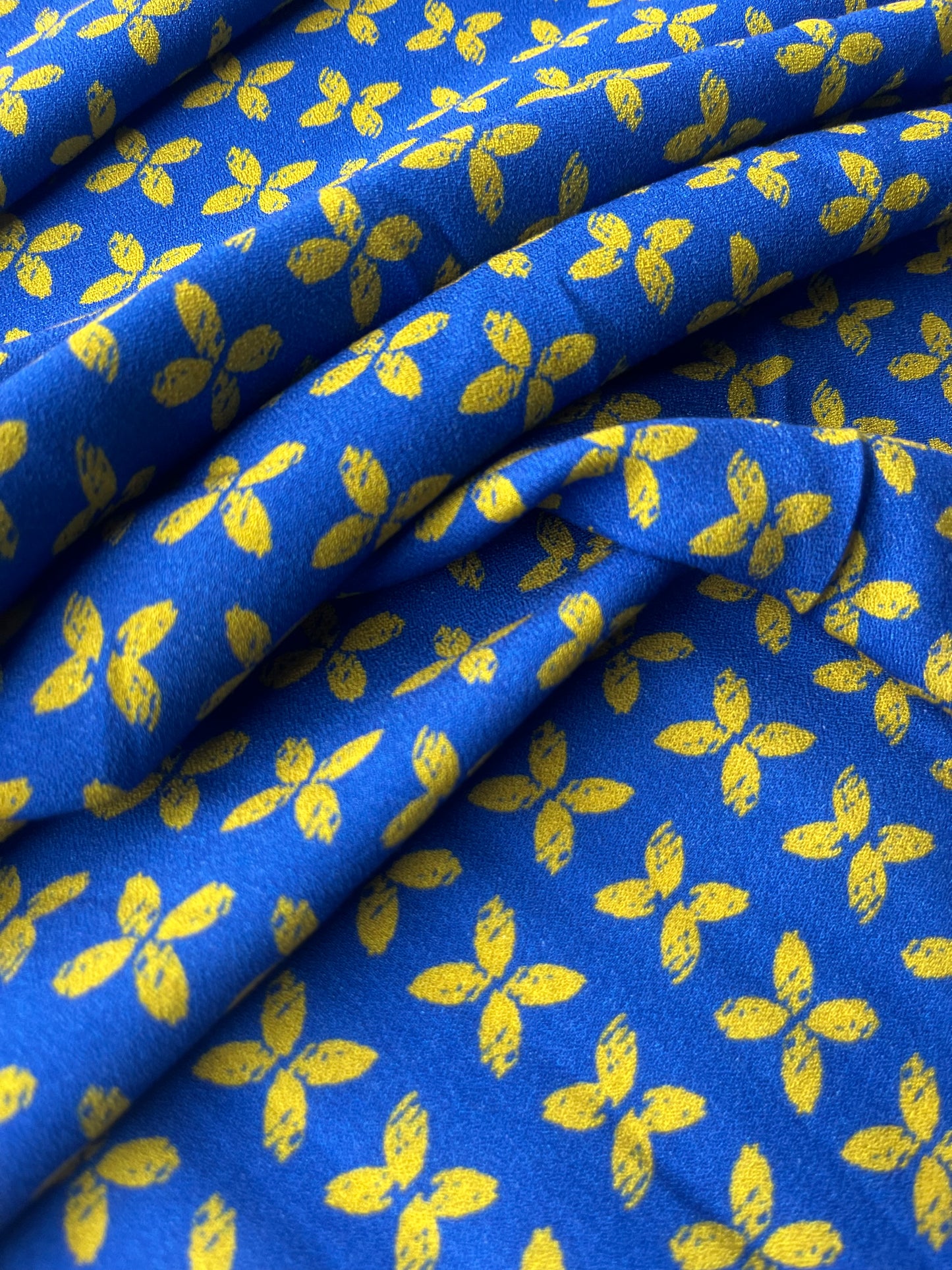 ATHENA 022 viscose crêpe floral digital