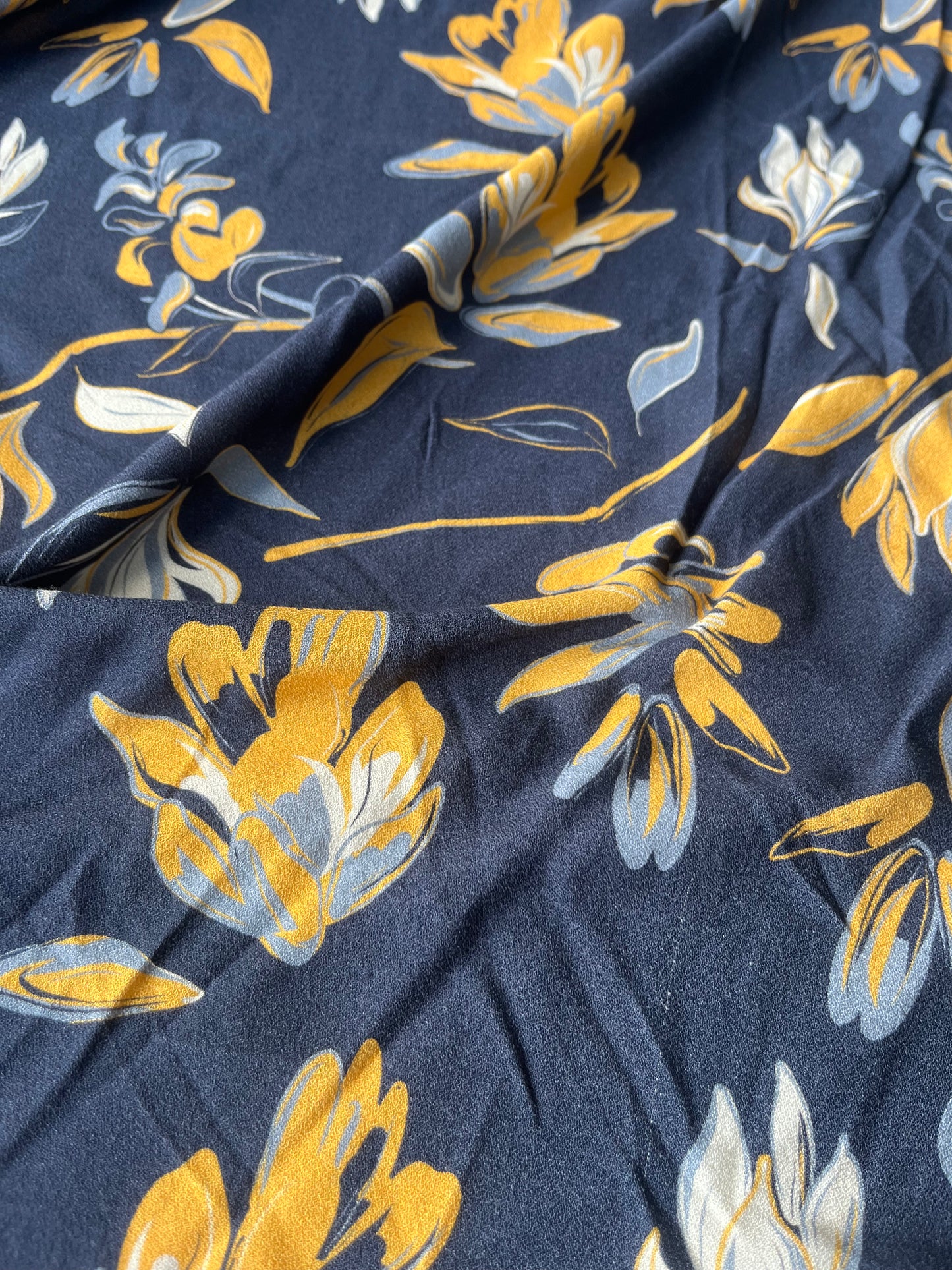 ATHENA 023 viscose crêpe indigo flowers