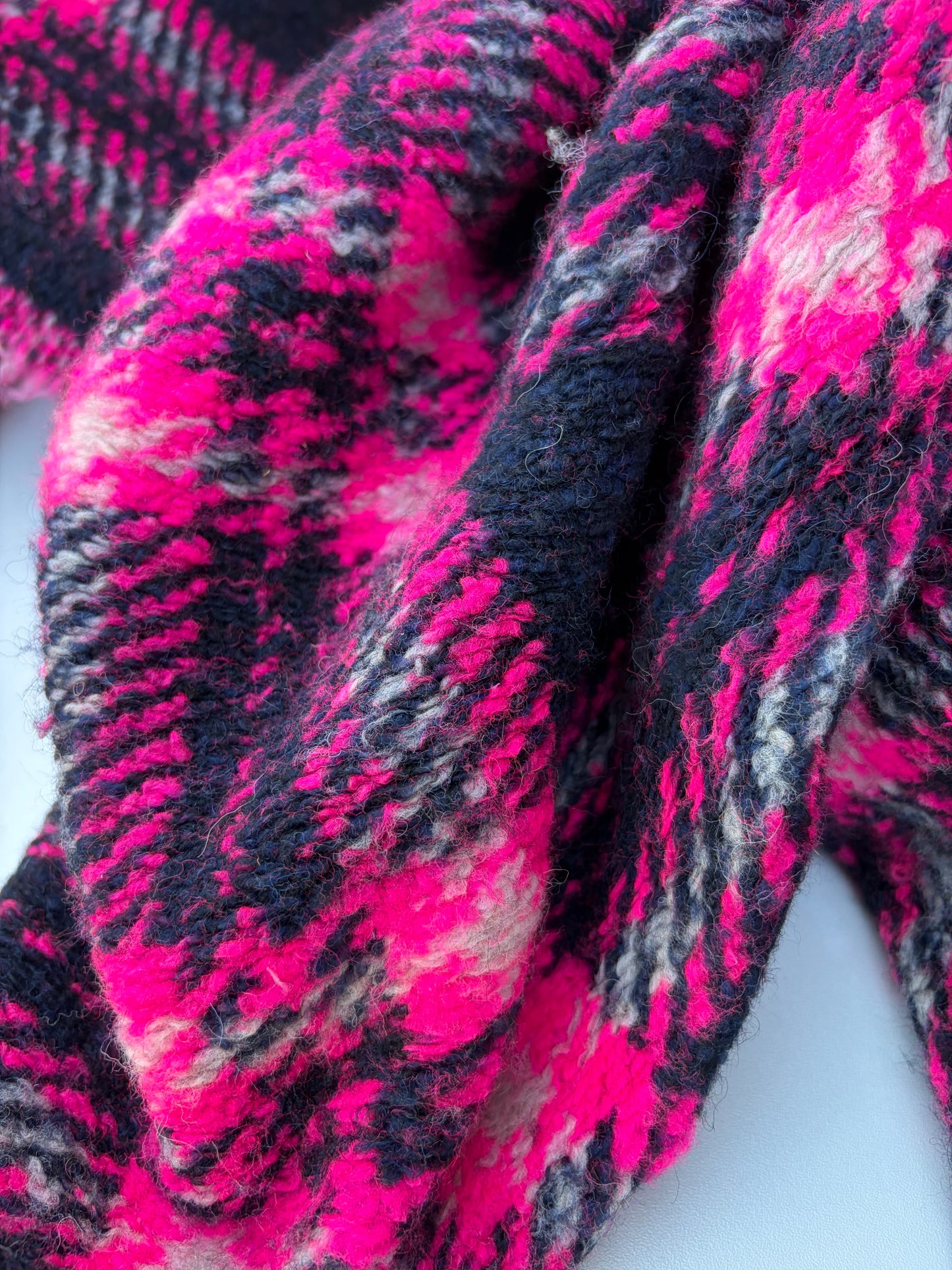 WILD WOOL 026 fuchsia/navy checkered heavy boiled wool