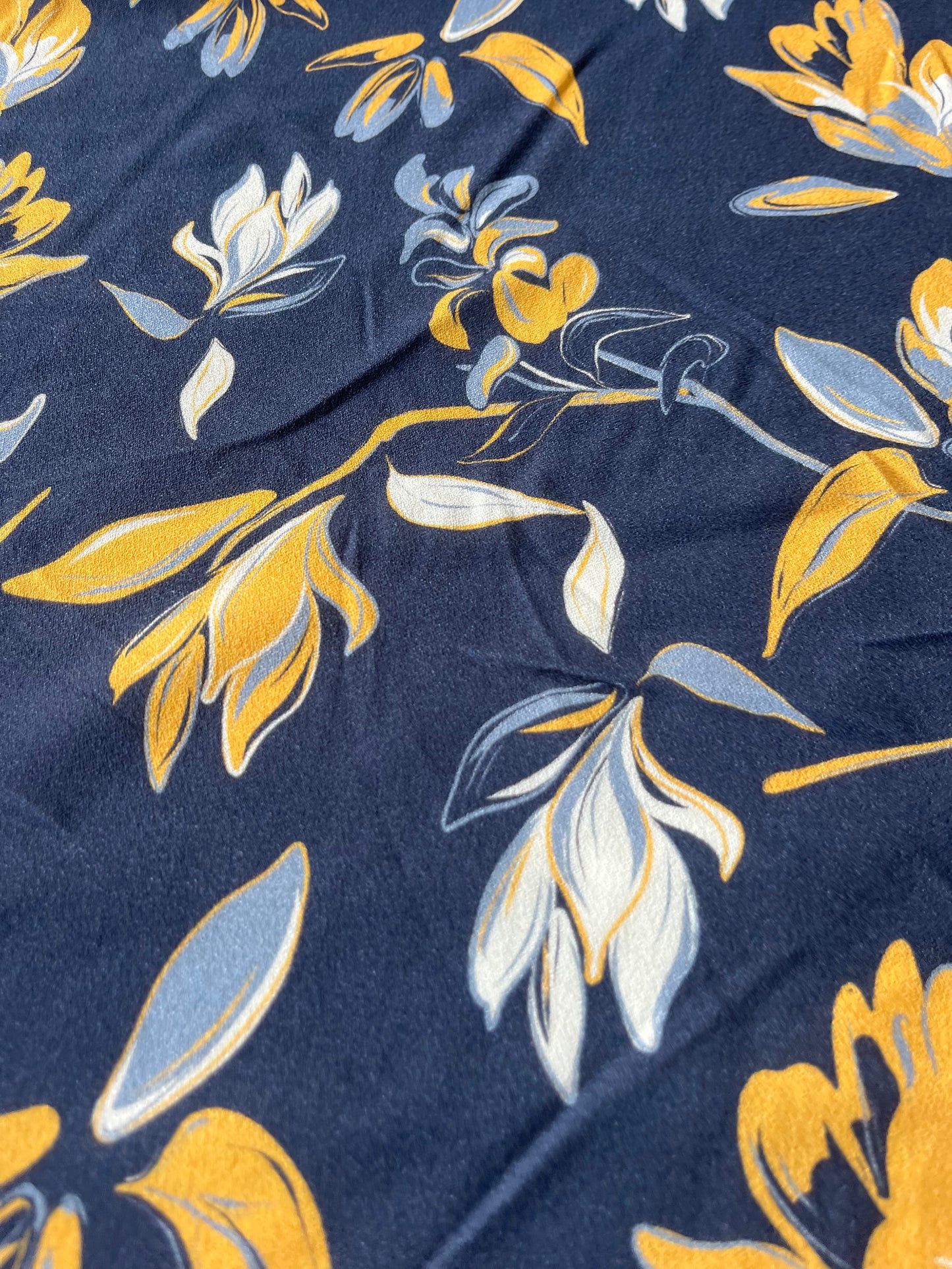 ATHENA 023 viscose crêpe indigo flowers