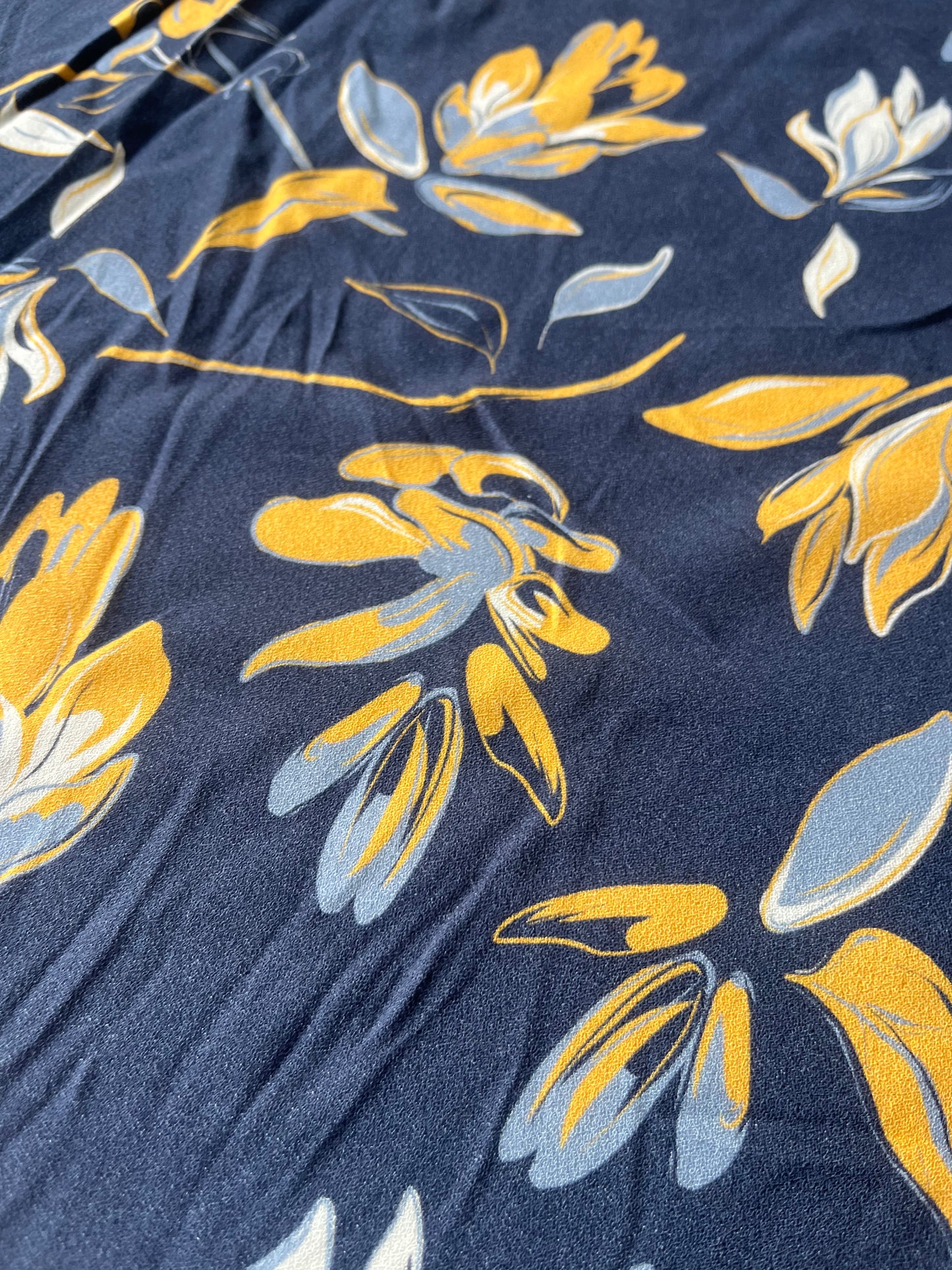 ATHENA 023 viscose crêpe indigo flowers