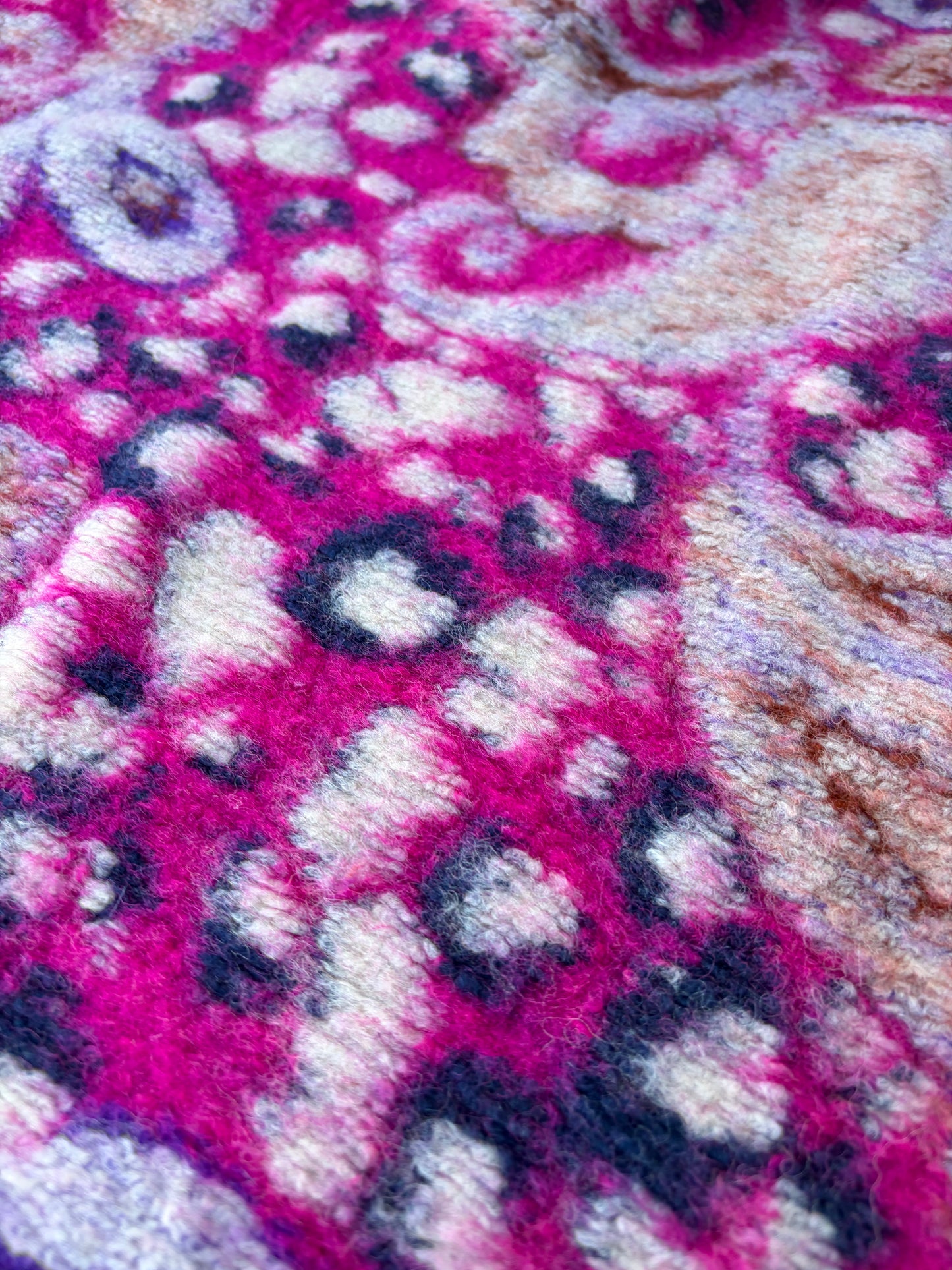 WILD WOOL 027 fuchsia cashemere heavy boiled wool