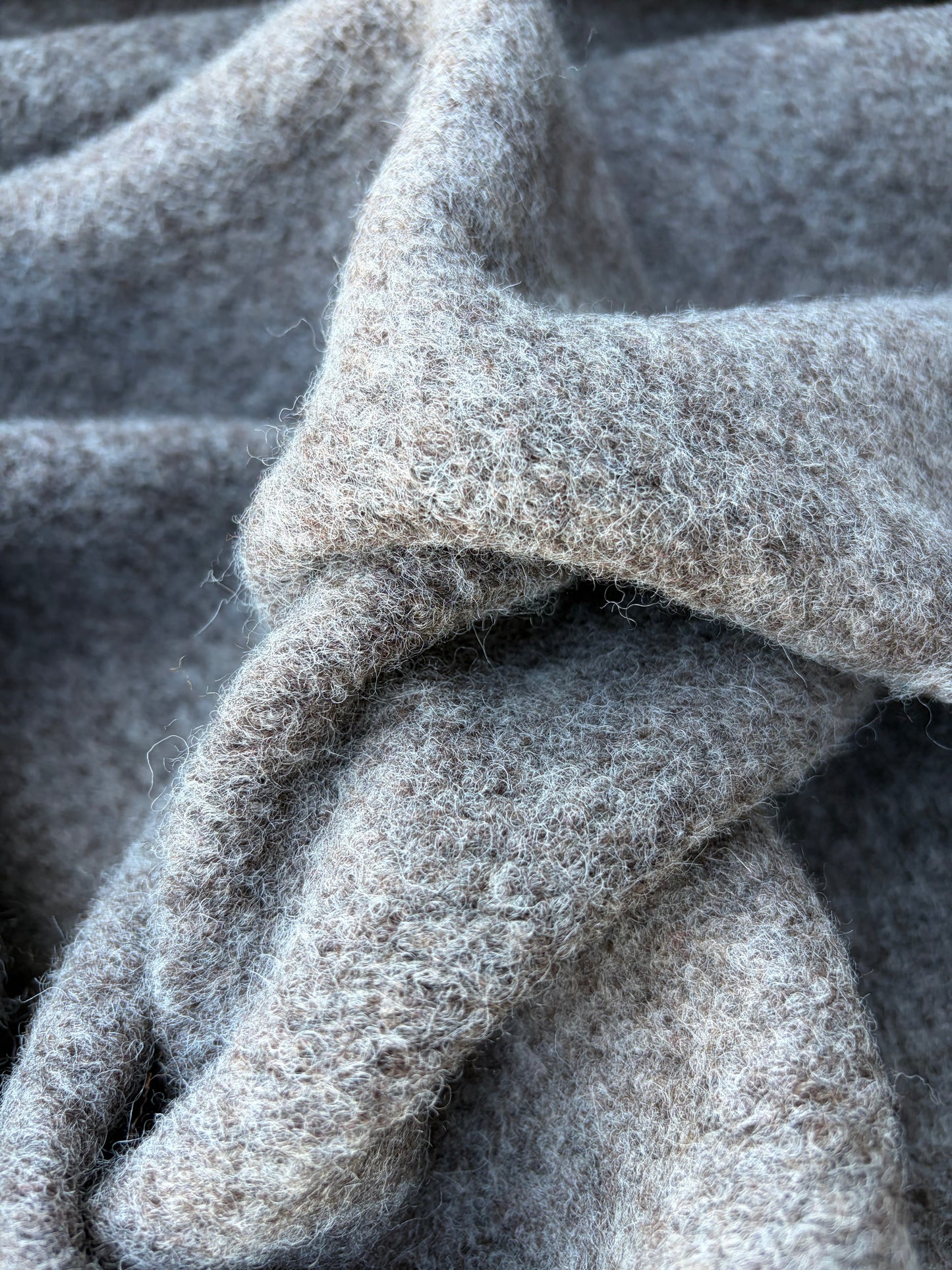 WILD WOOL 030 dark brown boiled wool
