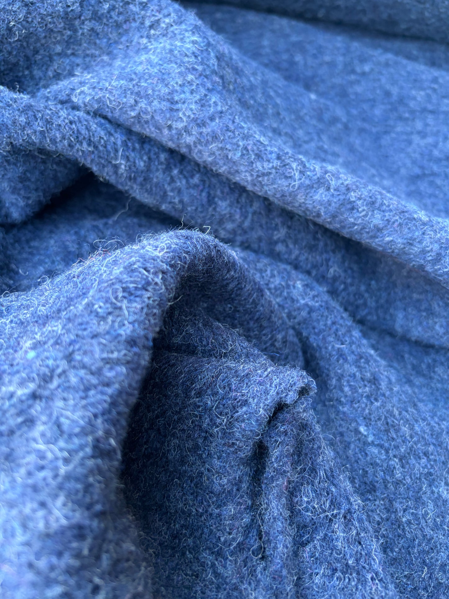 WILD WOOL 031 dark blue boiled wool