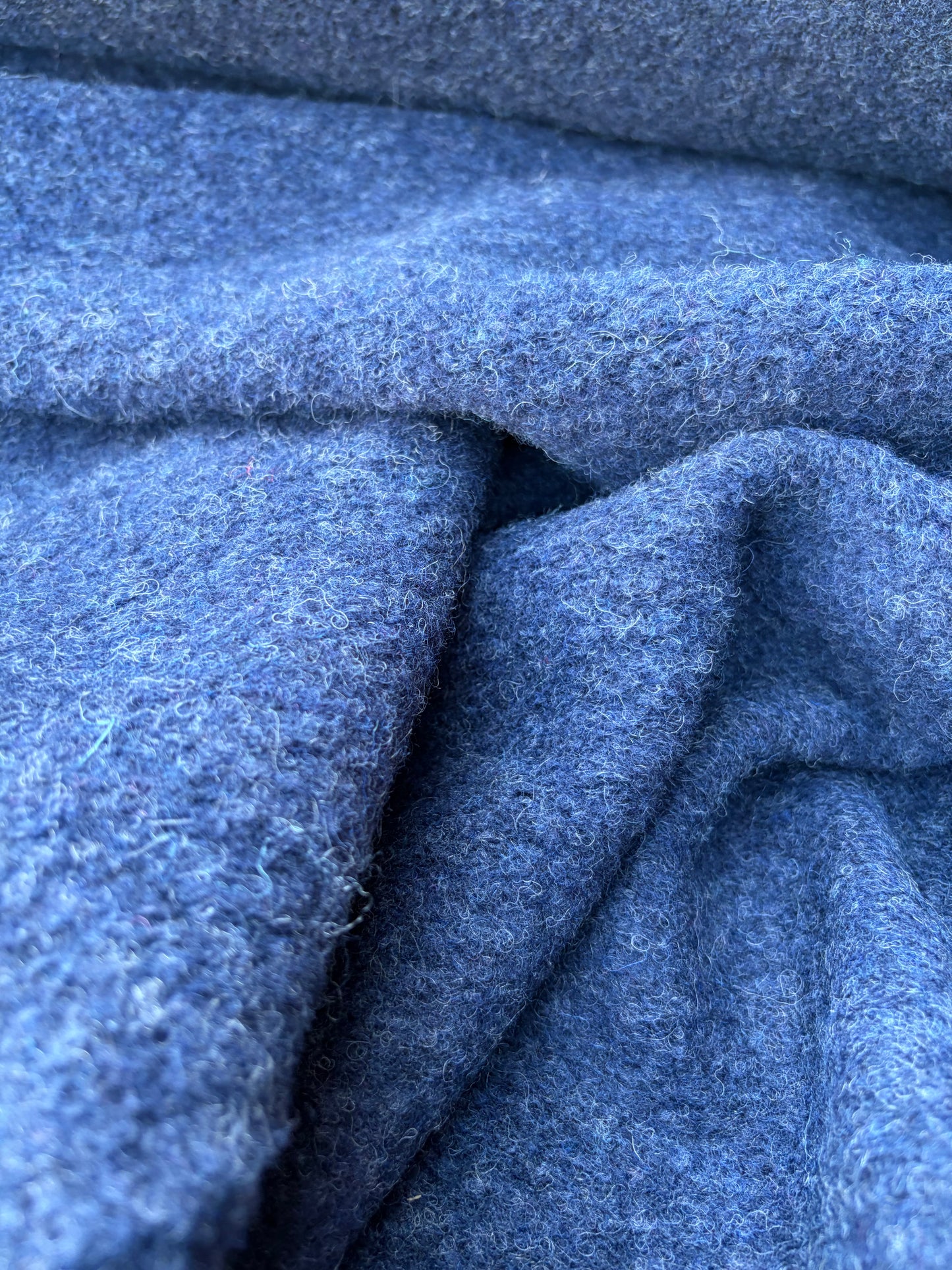 WILD WOOL 031 dark blue boiled wool