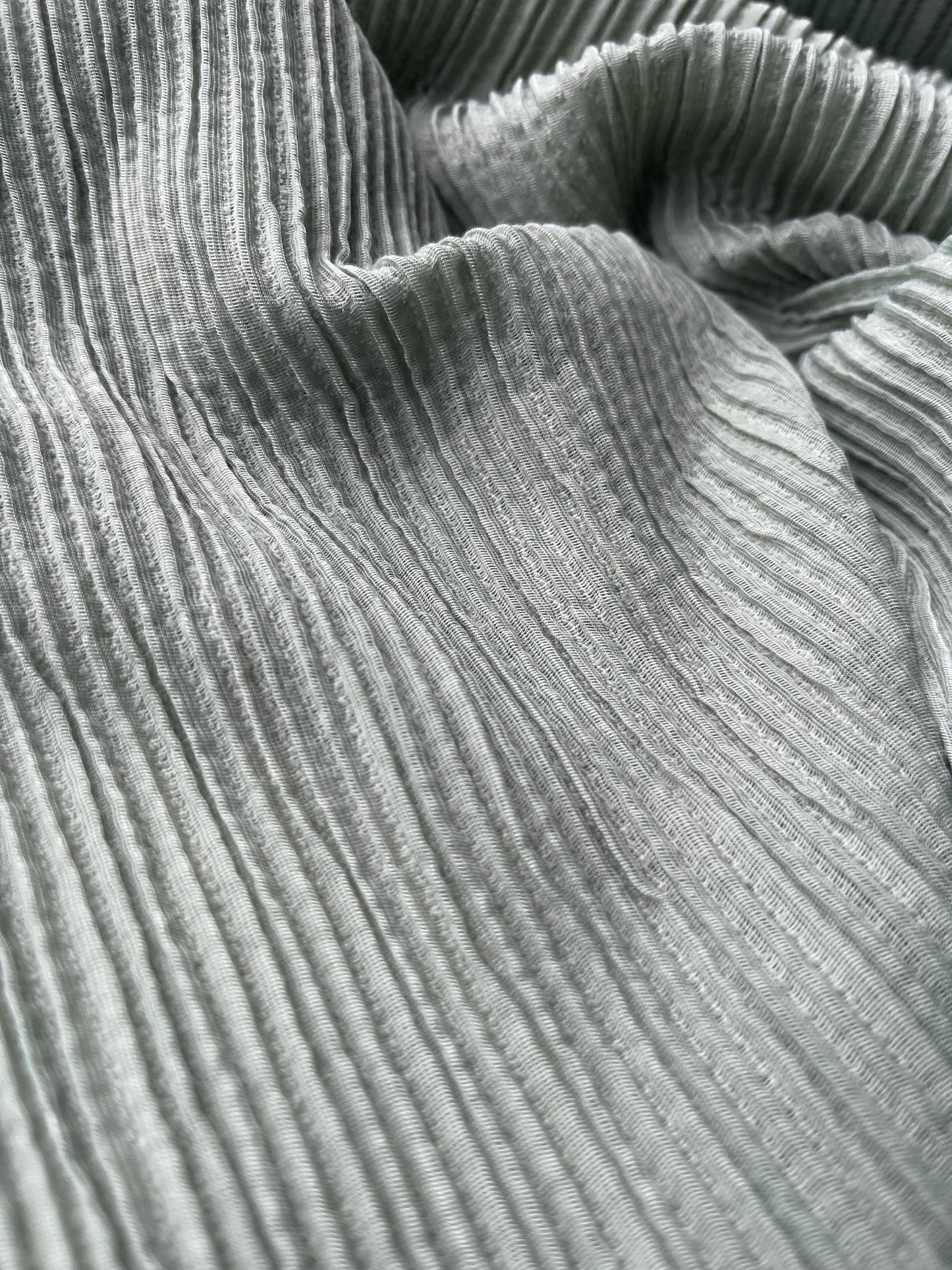 ATHENA 030 gauze pleated Issey greyed jade