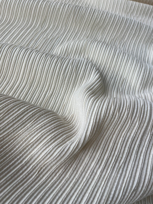 ATHENA 032 gauze pleated Issey light vanilla