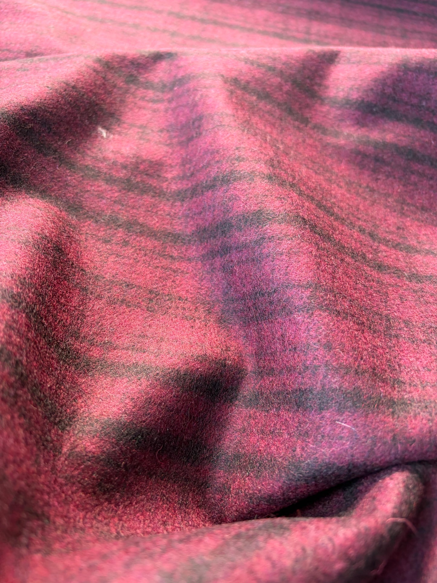 HARVEST SEASON 015 aubergine checkered carded wool