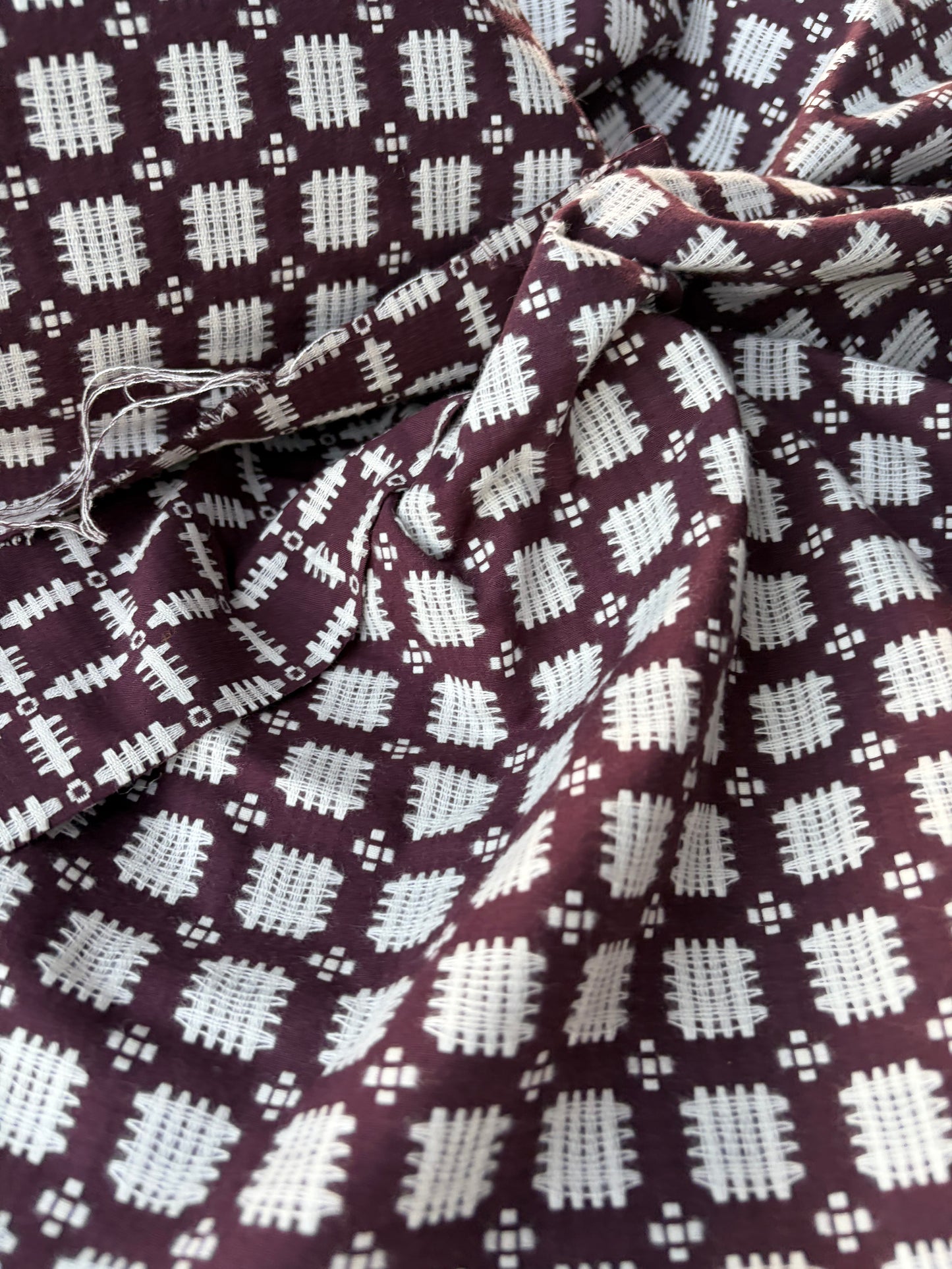 HARVEST SEASON 016 aubergine cotton jacquard