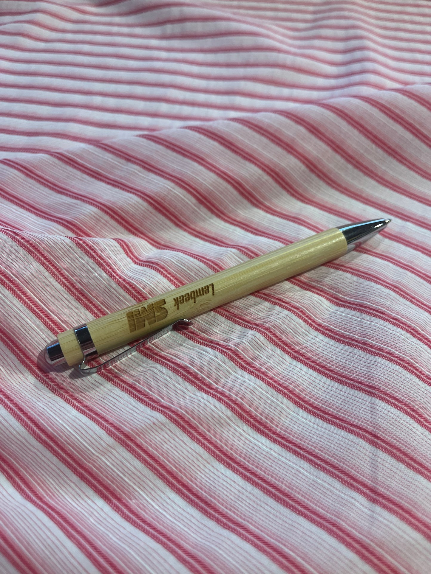 XII 055 Canclini horizontal colourwoven stripe fuchsia