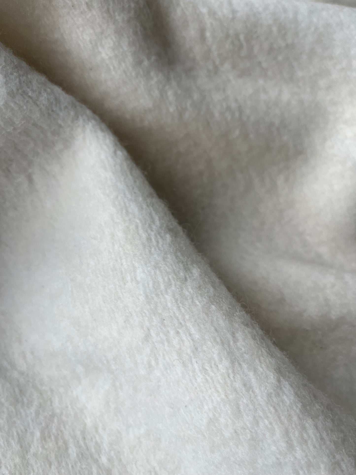 JUNO 008 heavy lambwool off white