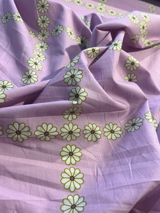 XII 061 cotton poplin lilac daffodils